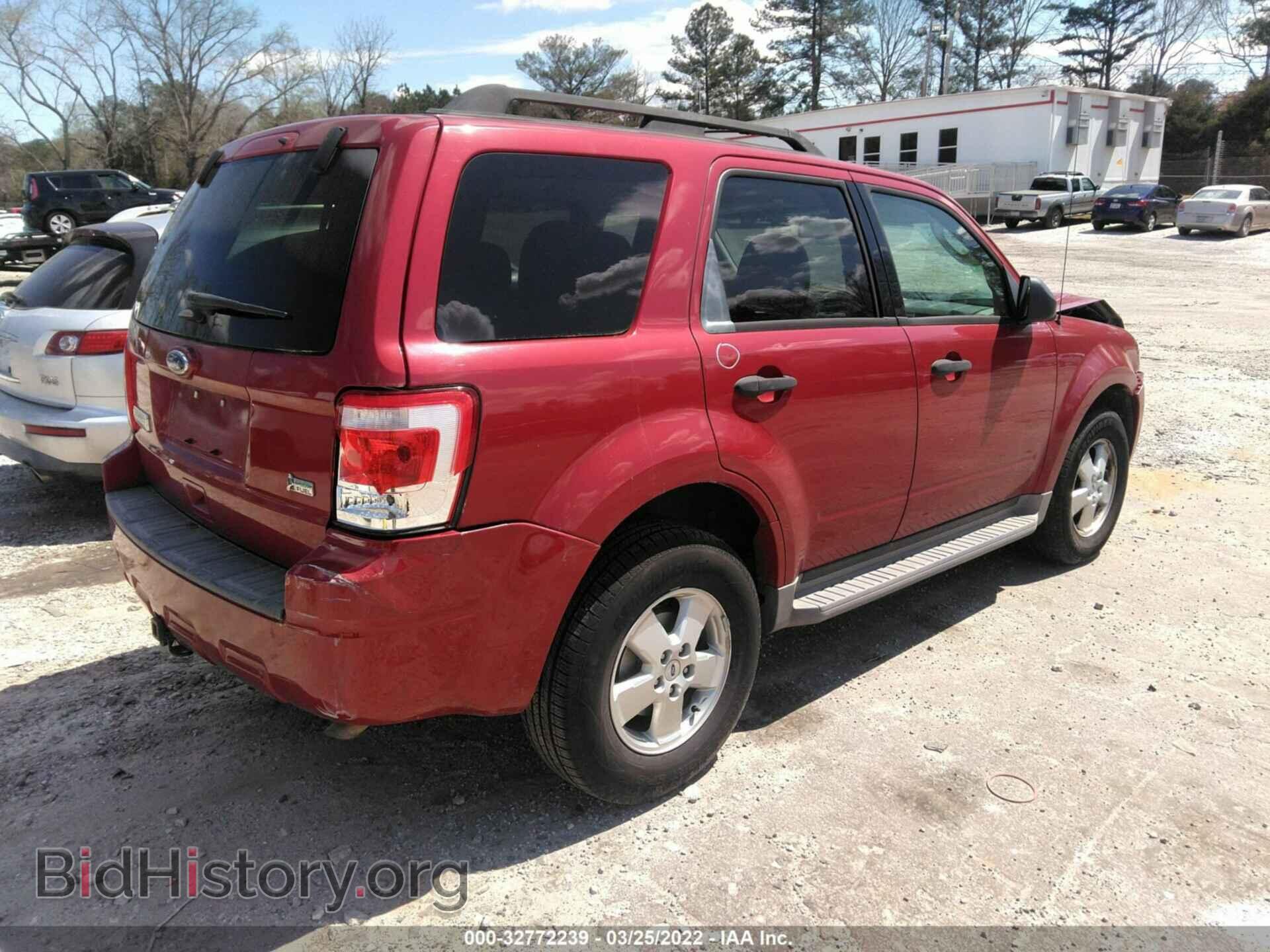 2011 FORD ESCAPE - VIN: 1FMCU0DG7BKB57584 - Фото 4
