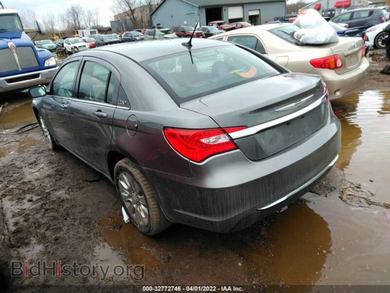 2013 Chrysler 200 (VIN 1C3CCBAB0DN735056) — photo 3 of 11