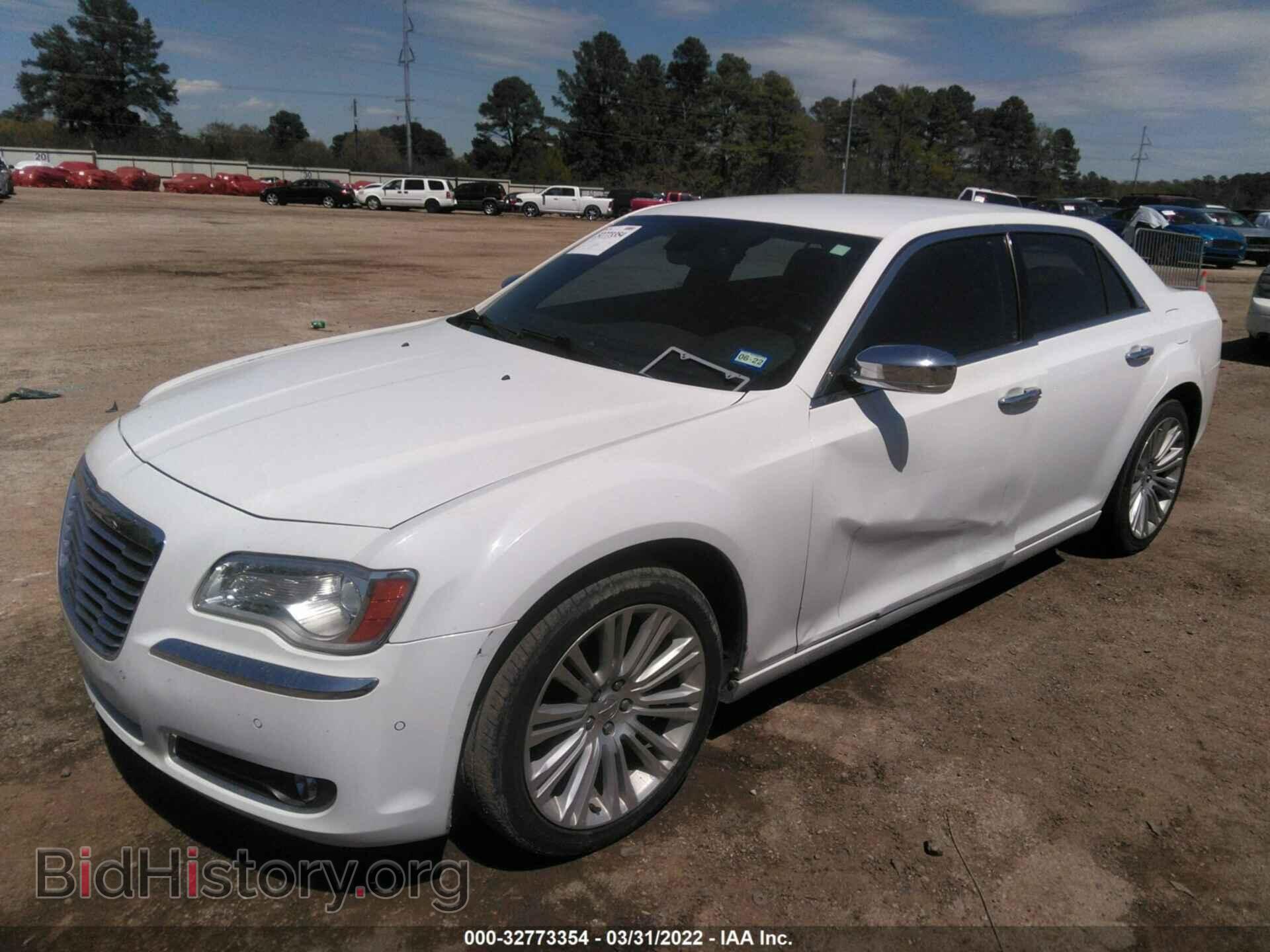 2011 CHRYSLER 300 - VIN: 2C3CA5CG9BH585535 - Фото 2