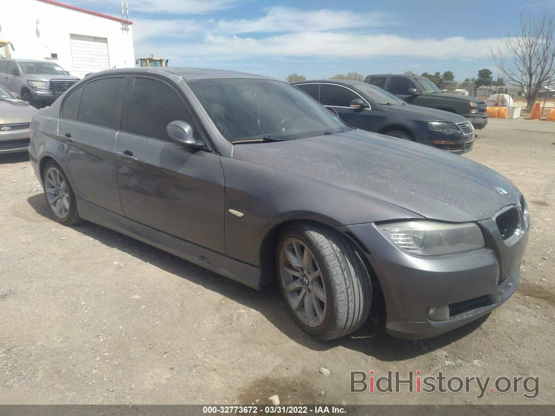 Photo WBAPH73529A172221 - BMW 3 SERIES 2009