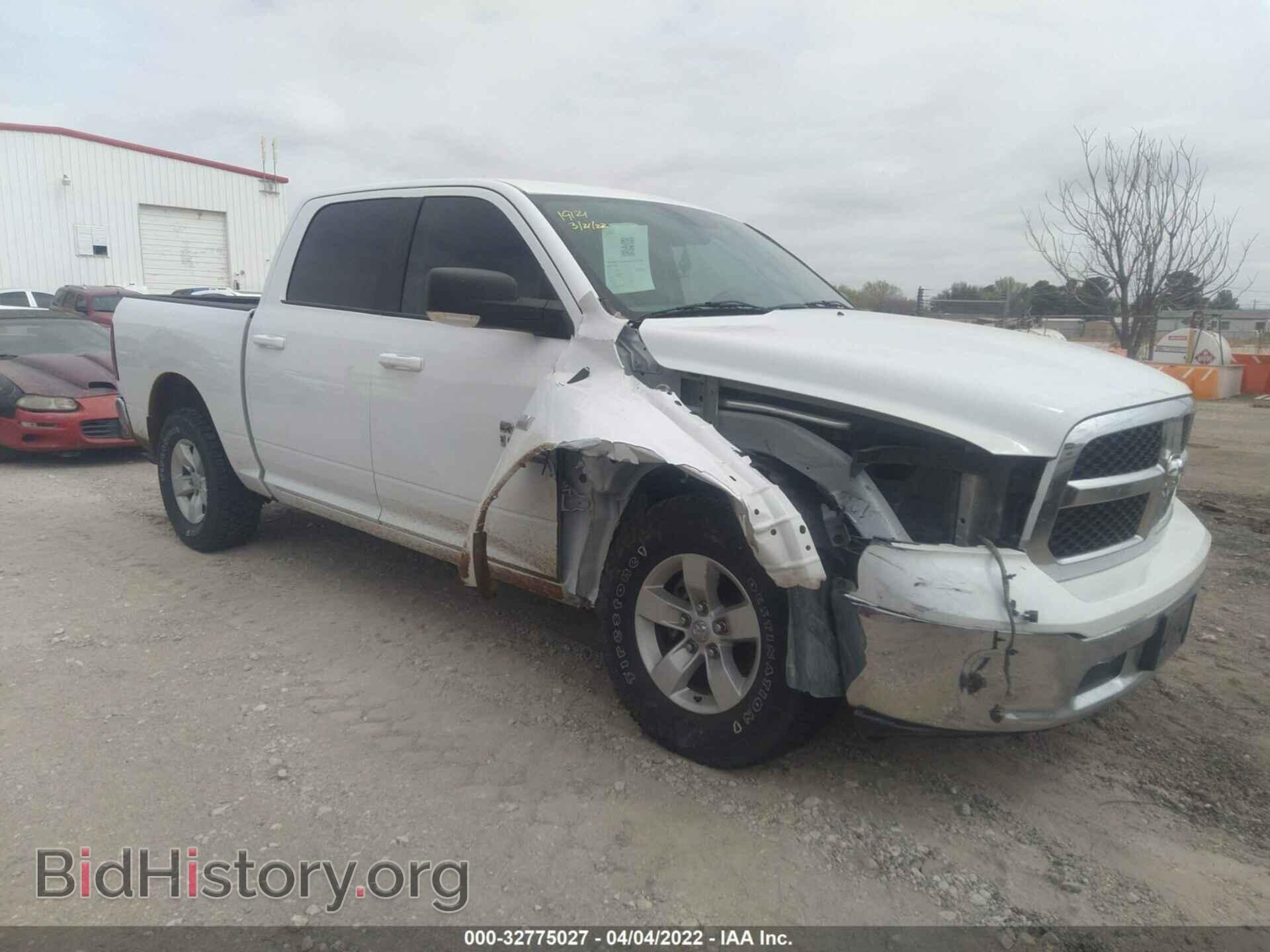 Photo 1C6RR6LT1KS549212 - RAM 1500 CLASSIC 2019