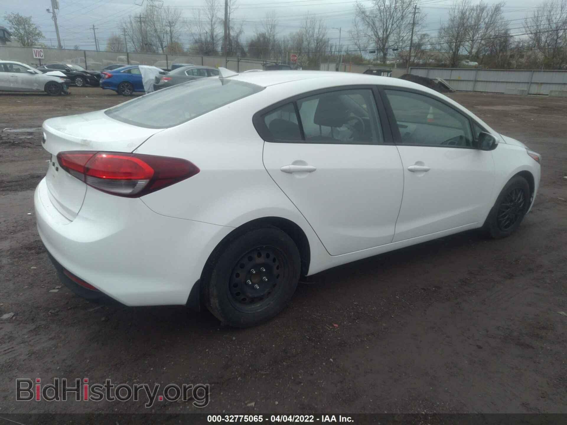 2017 KIA FORTE - VIN: 3KPFK4A72HE056452 - Фото 4