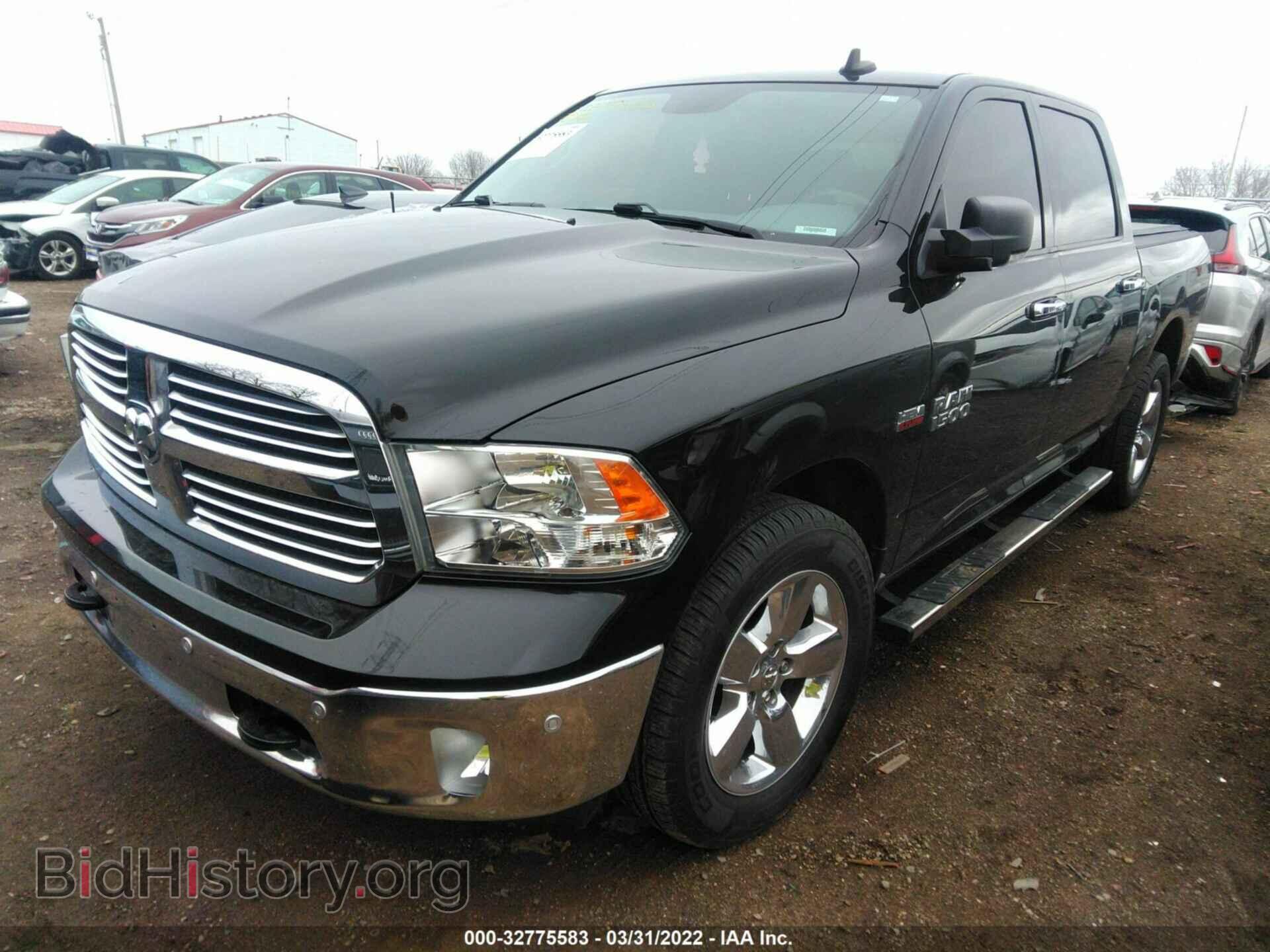 2017 RAM 1500 - VIN: 3C6RR7LT0HG709604 - Фото 2