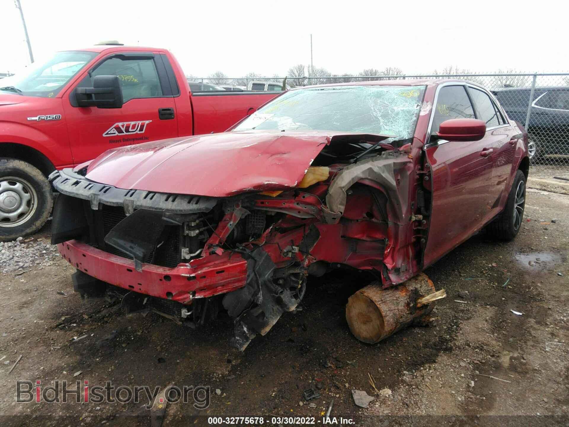 2013 CHRYSLER 300 - VIN: 2C3CCAAG7DH614037 - Фото 2