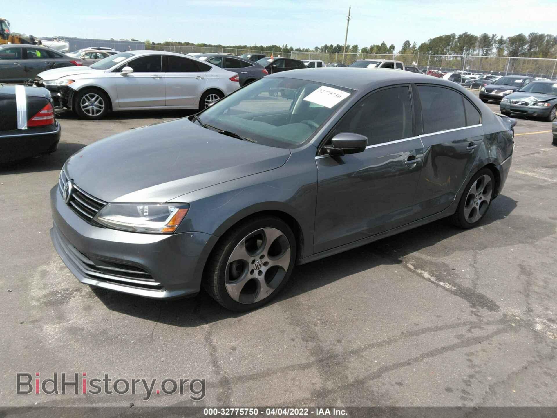 2017 VOLKSWAGEN JETTA - VIN: 3VW2B7AJ2HM281193 - Фото 2
