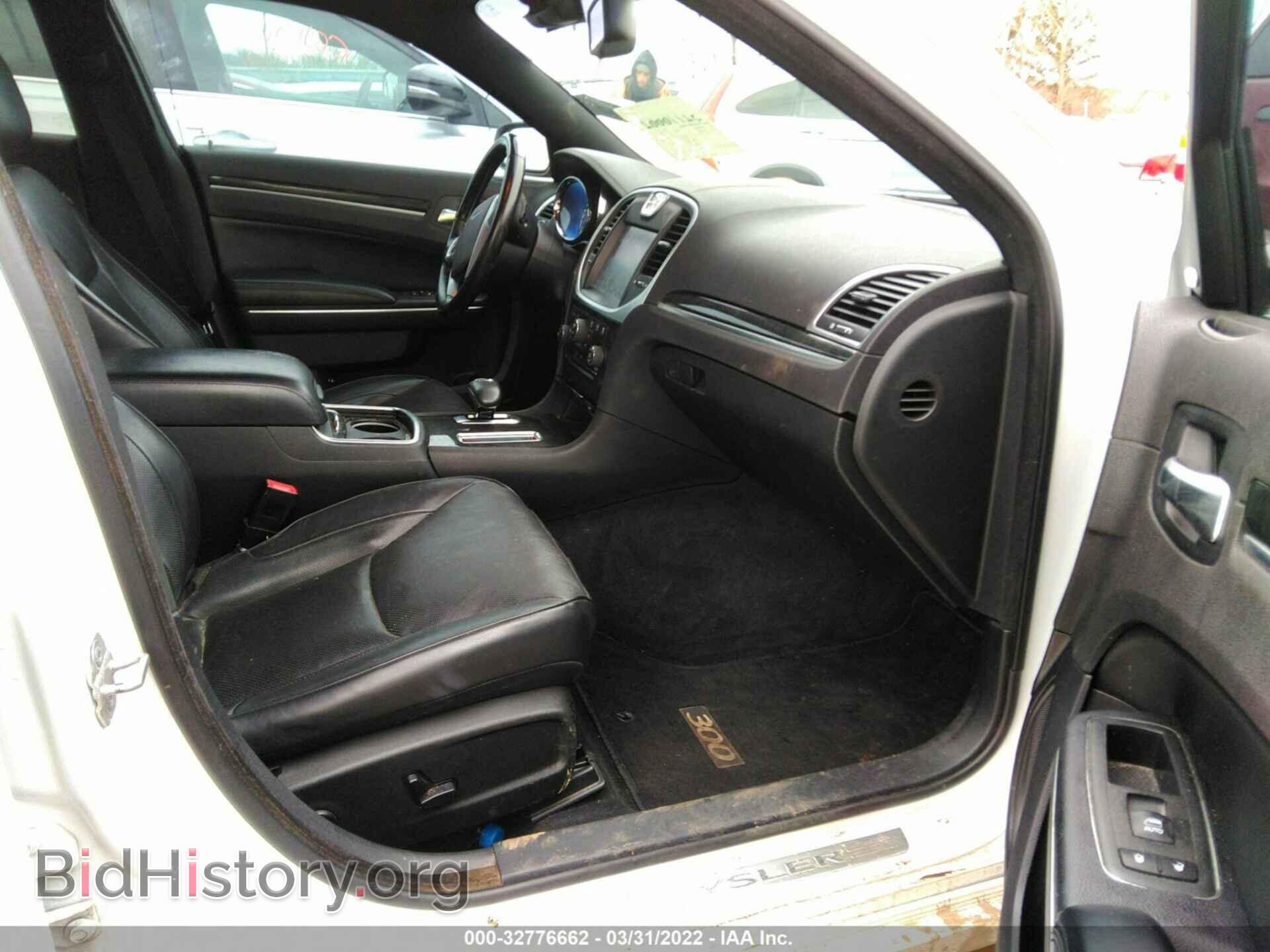 2012 CHRYSLER 300 - VIN: 2C3CCAHG4CH169731 - Фото 5