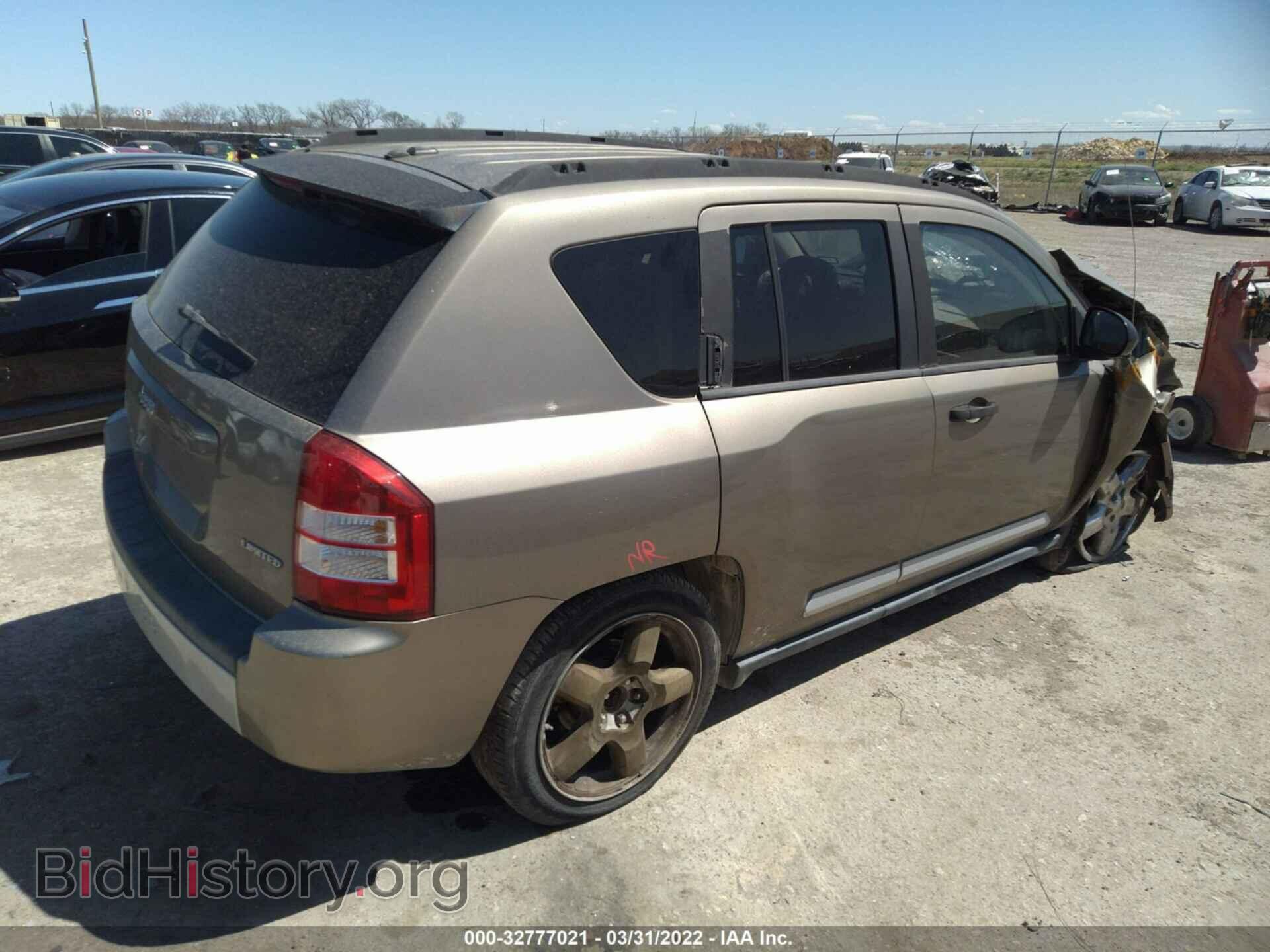 2007 JEEP COMPASS - VIN: 1J8FF57WX7D142531 - Фото 4