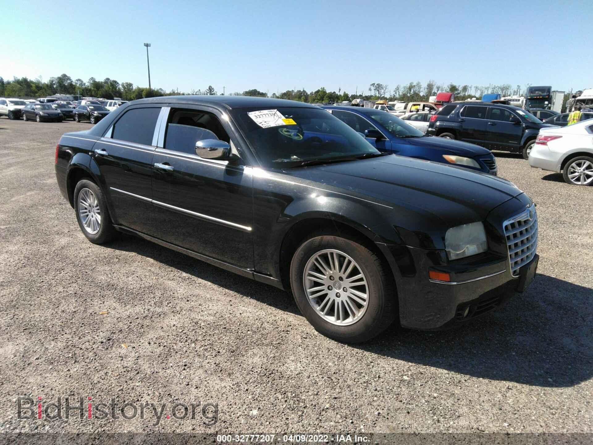 Photo 2C3CA5CV3AH324950 - CHRYSLER 300 2010