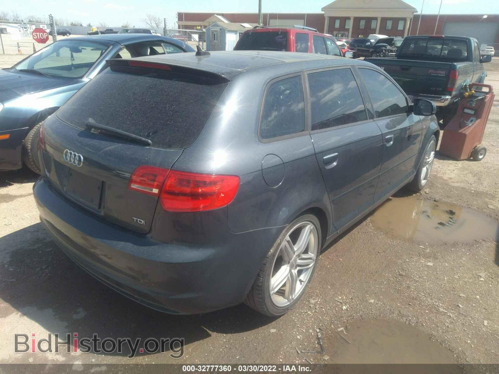2011 AUDI A3 - VIN: WAUKJAFM3BA028066 - Фото 4