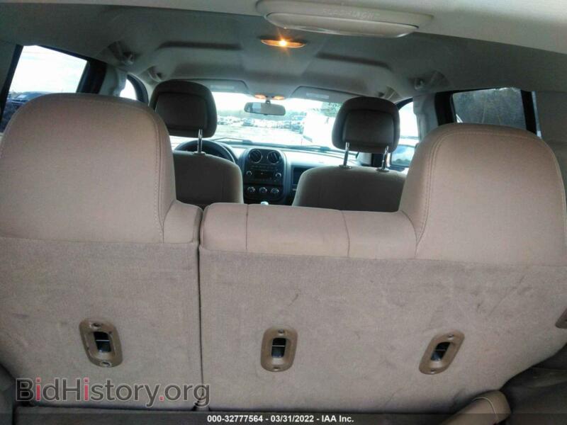 2012 Jeep COMPASS (VIN 1C4NJCBA2CD631338) — фото 6 из 11