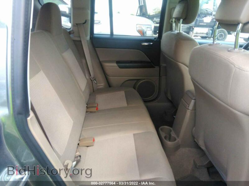 2012 Jeep COMPASS (VIN 1C4NJCBA2CD631338) — фото 8 из 11
