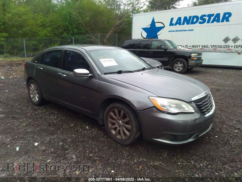 2013 Chrysler 200 Limited (VIN 1C3CCBCB1DN568025) — photo 1 of 11, IAAI