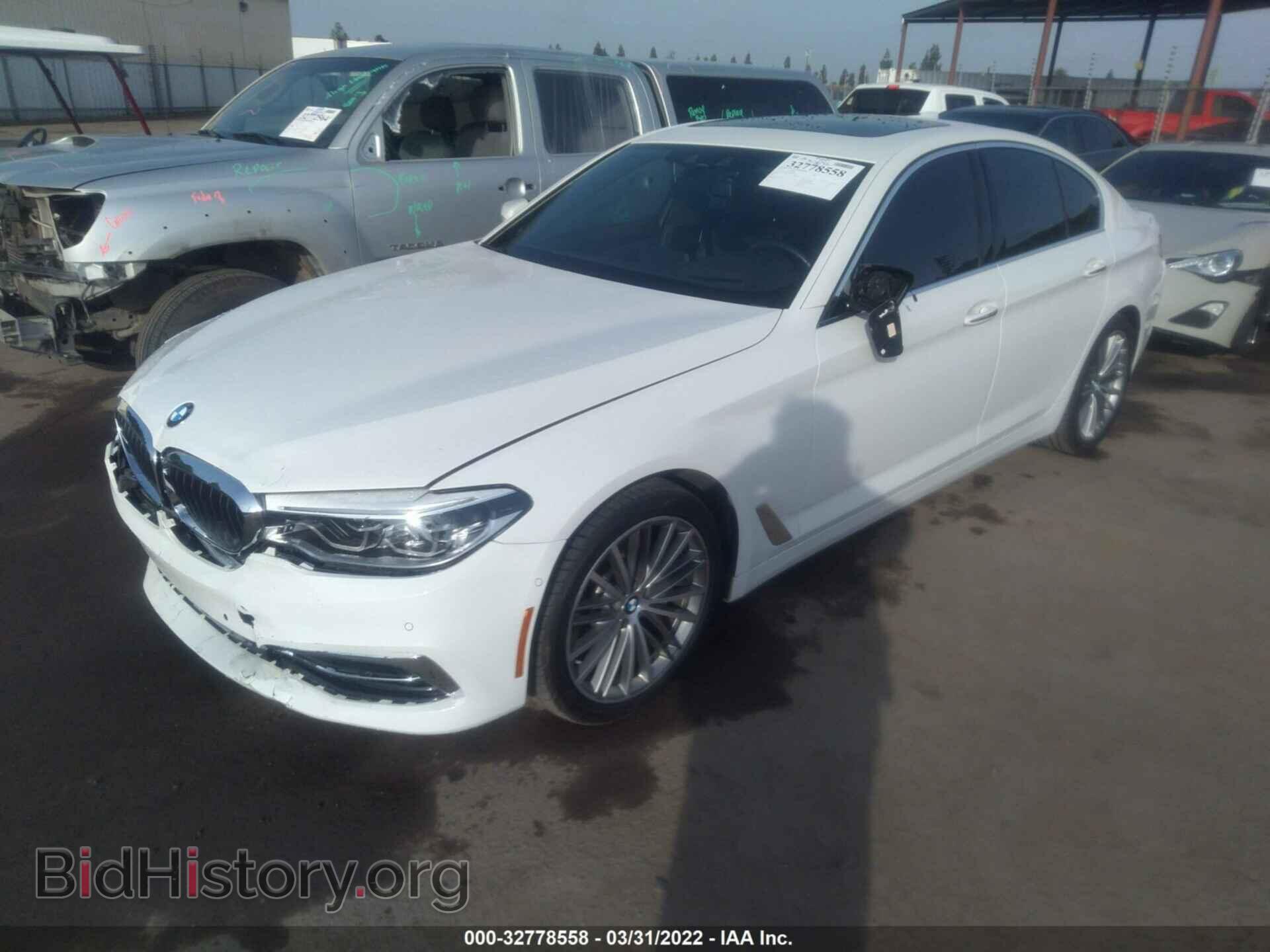 2017 BMW 5 SERIES - VIN: WBAJA5C37HG455786 - Фото 2