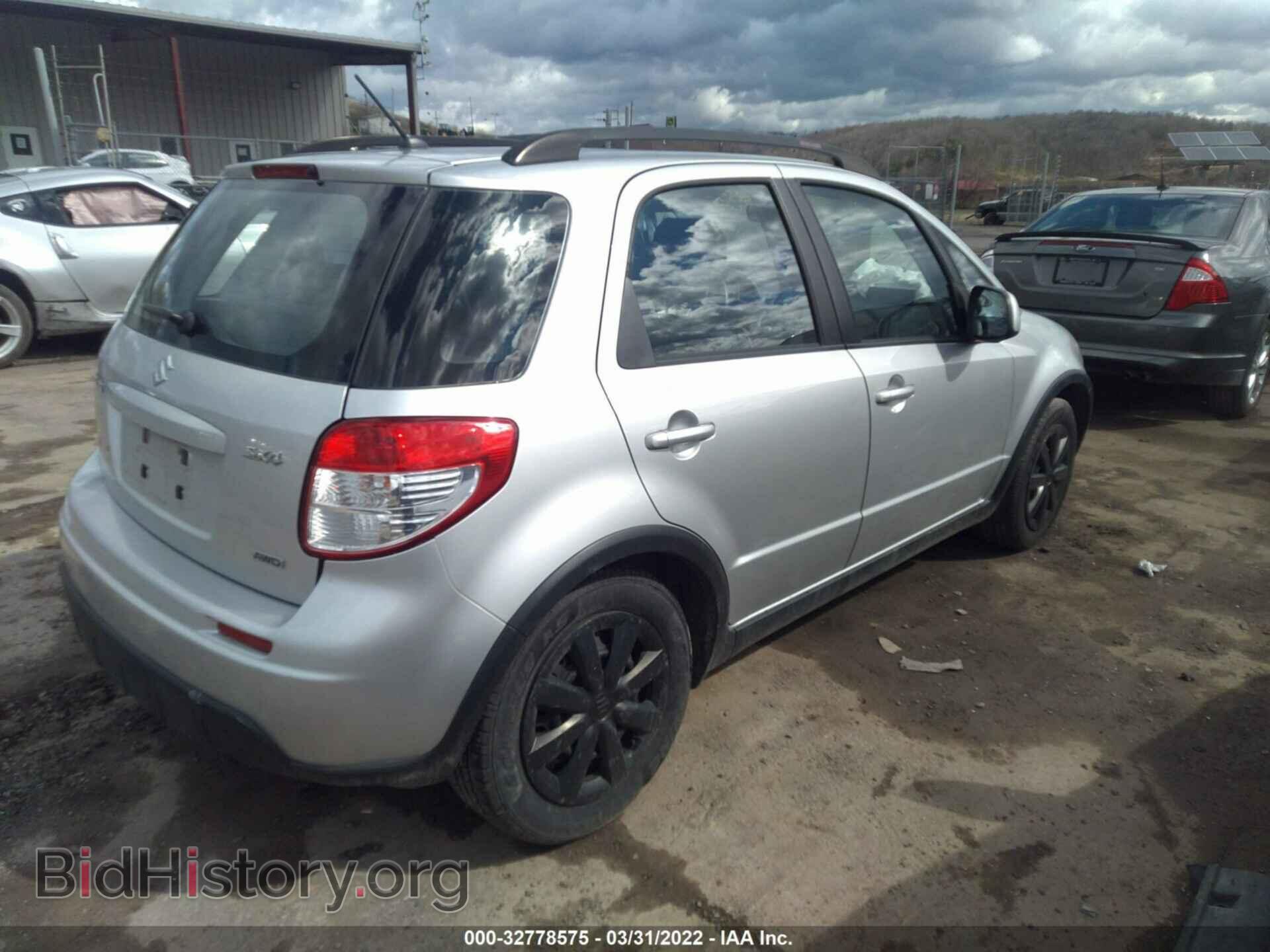 2010 SUZUKI SX4 - VIN: JS2YB5A31A6301772 - Фото 4