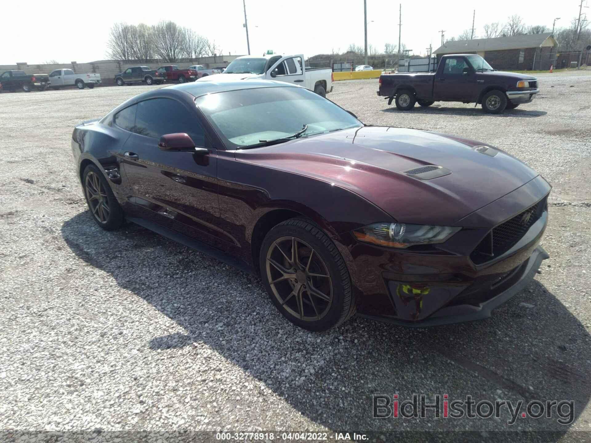 Photo 1FA6P8TH4J5104524 - FORD MUSTANG 2018