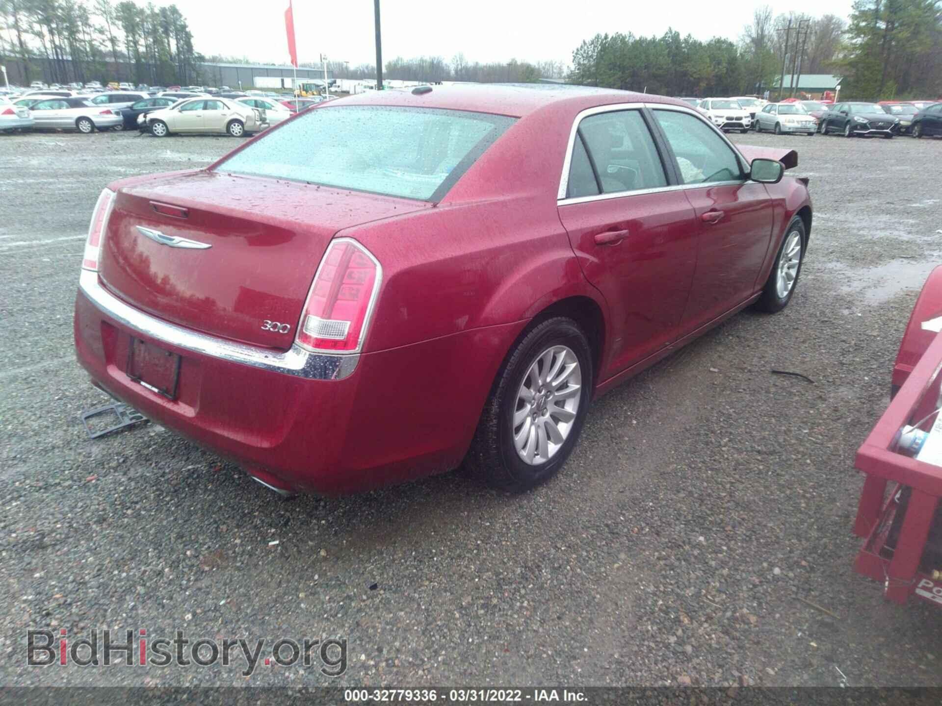2014 CHRYSLER 300 - VIN: 2C3CCAAG0EH301753 - Фото 4