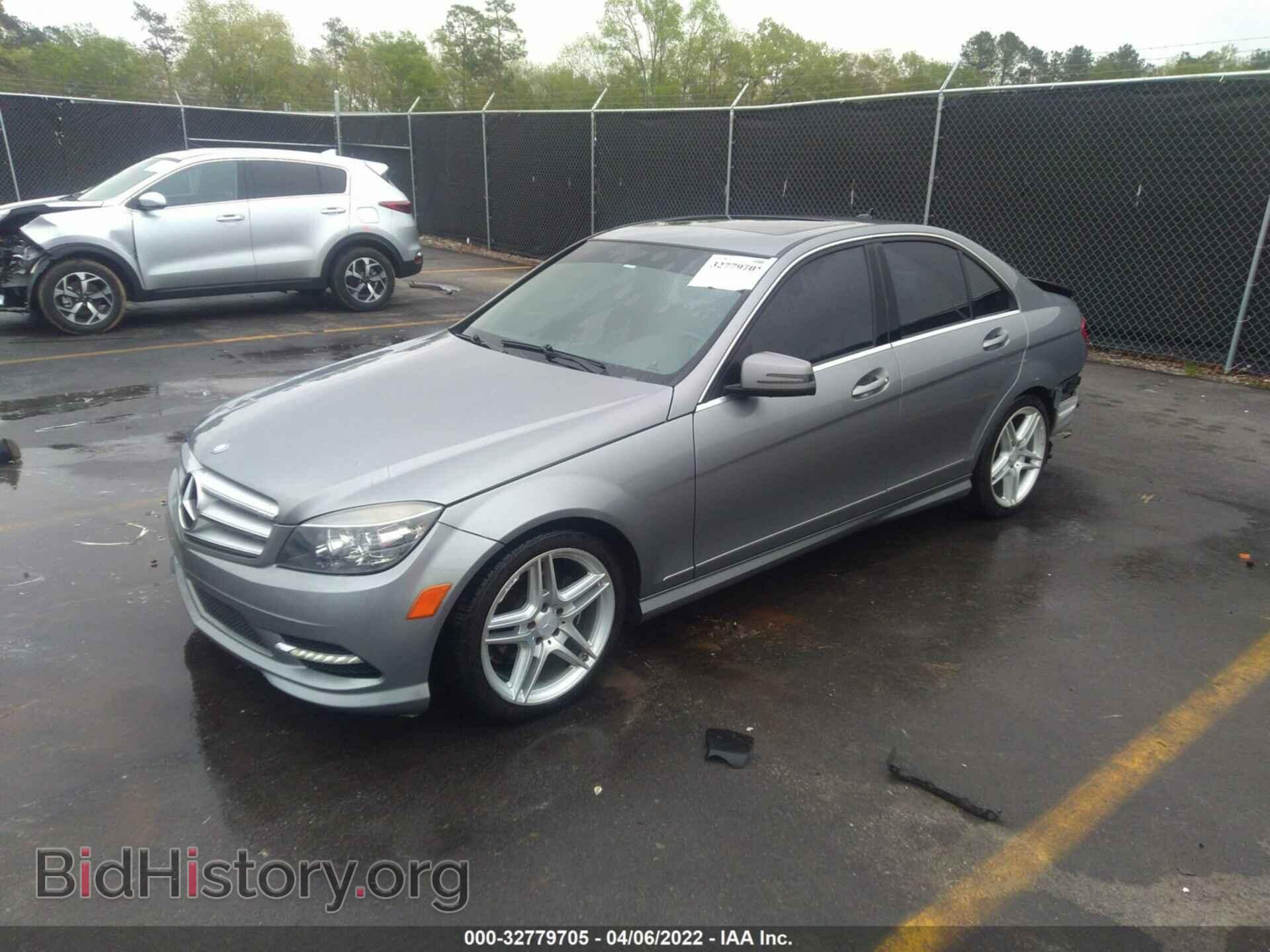 2011 MERCEDES-BENZ C-CLASS - VIN: WDDGF5EB0BF655737 - Фото 2
