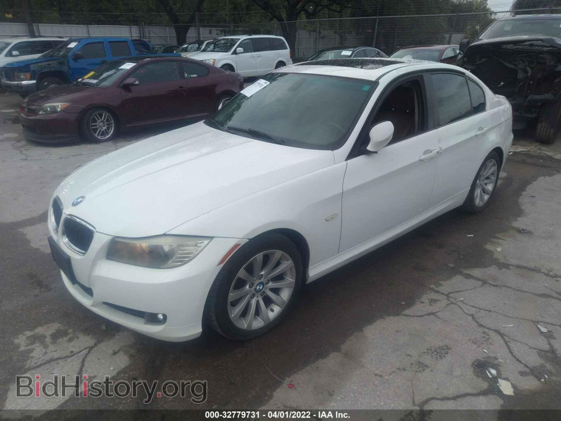 2011 BMW 3 SERIES - VIN: WBAPH7C50BA801786 - Фото 2