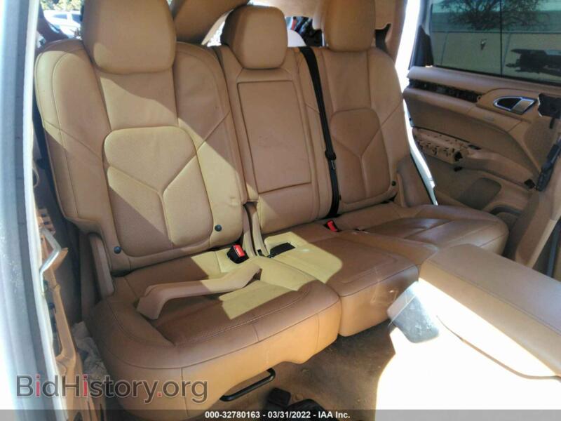 2013 Porsche CAYENNE (VIN WP1AC2A23DLA92814) — photo 8 of 10