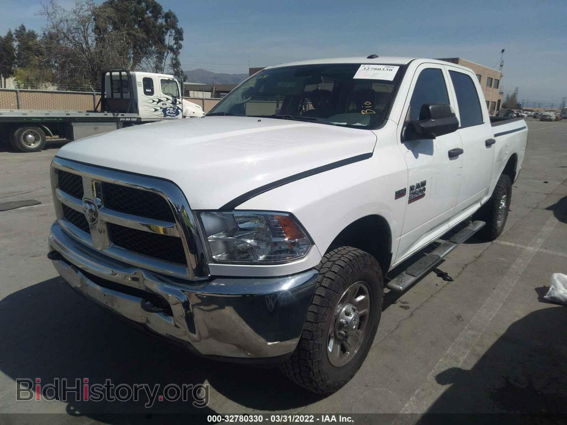 2018 RAM 2500 - VIN: 3C6UR5CJXJG388237 - Фото 2