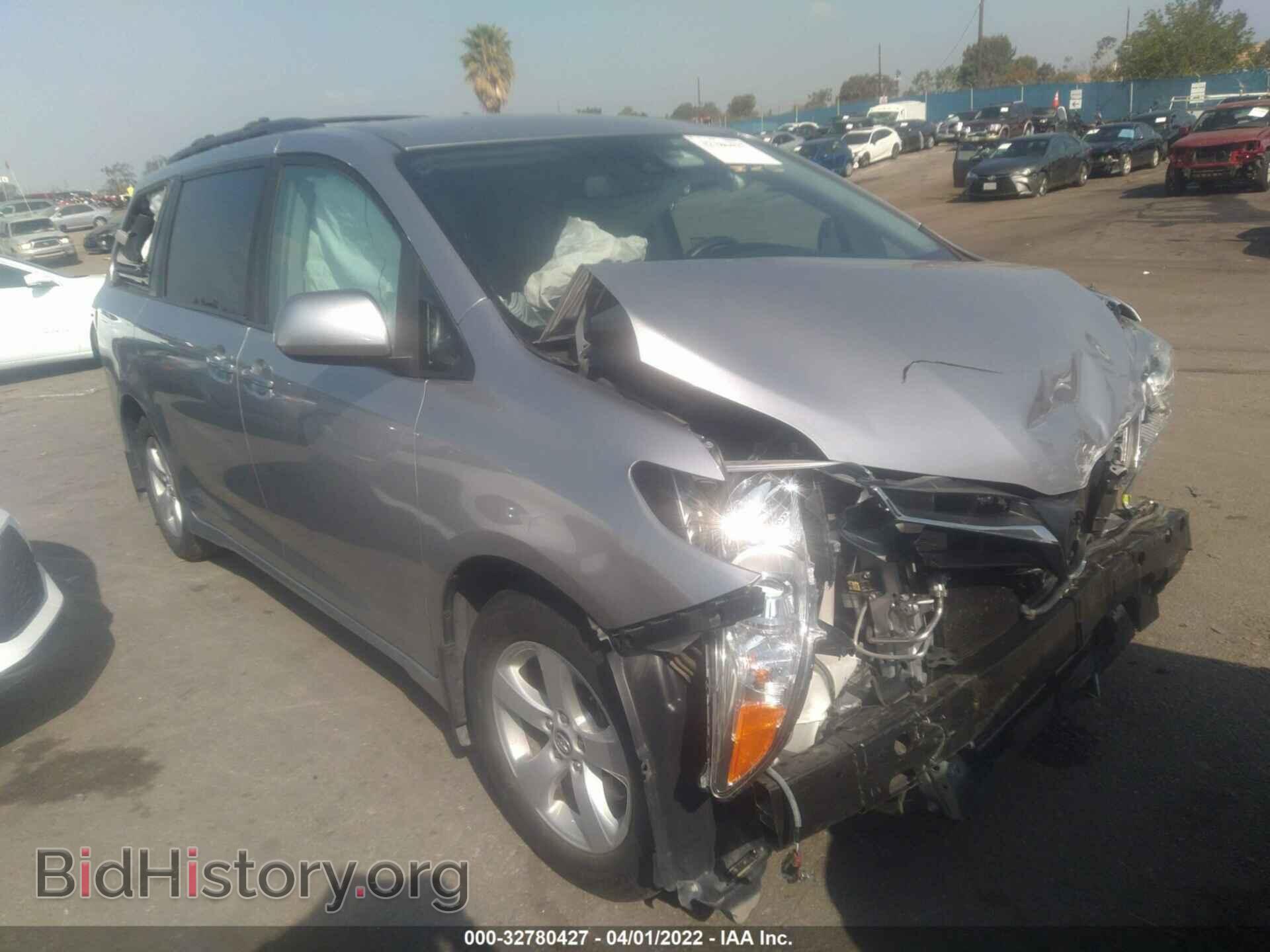 Фотография 5TDKZ3DC8JS964560 - TOYOTA SIENNA 2018