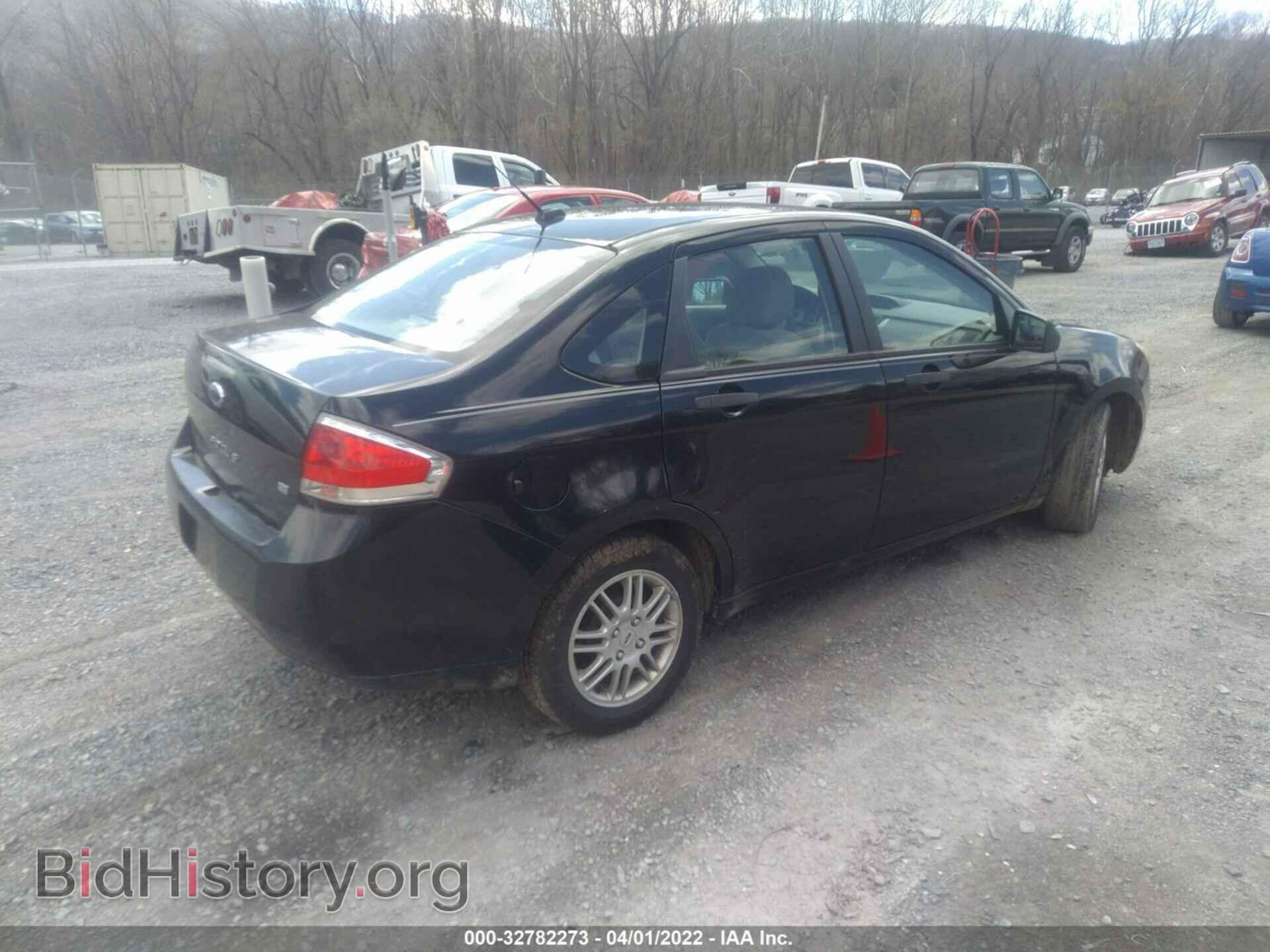 2011 FORD FOCUS - VIN: 1FAHP3FN4BW105438 - Фото 4