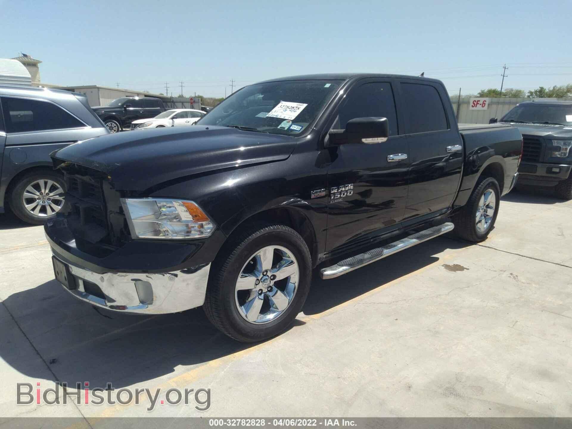 2019 RAM 1500 CLASSIC - VIN: 1C6RR6LT4KS532551 - Фото 2