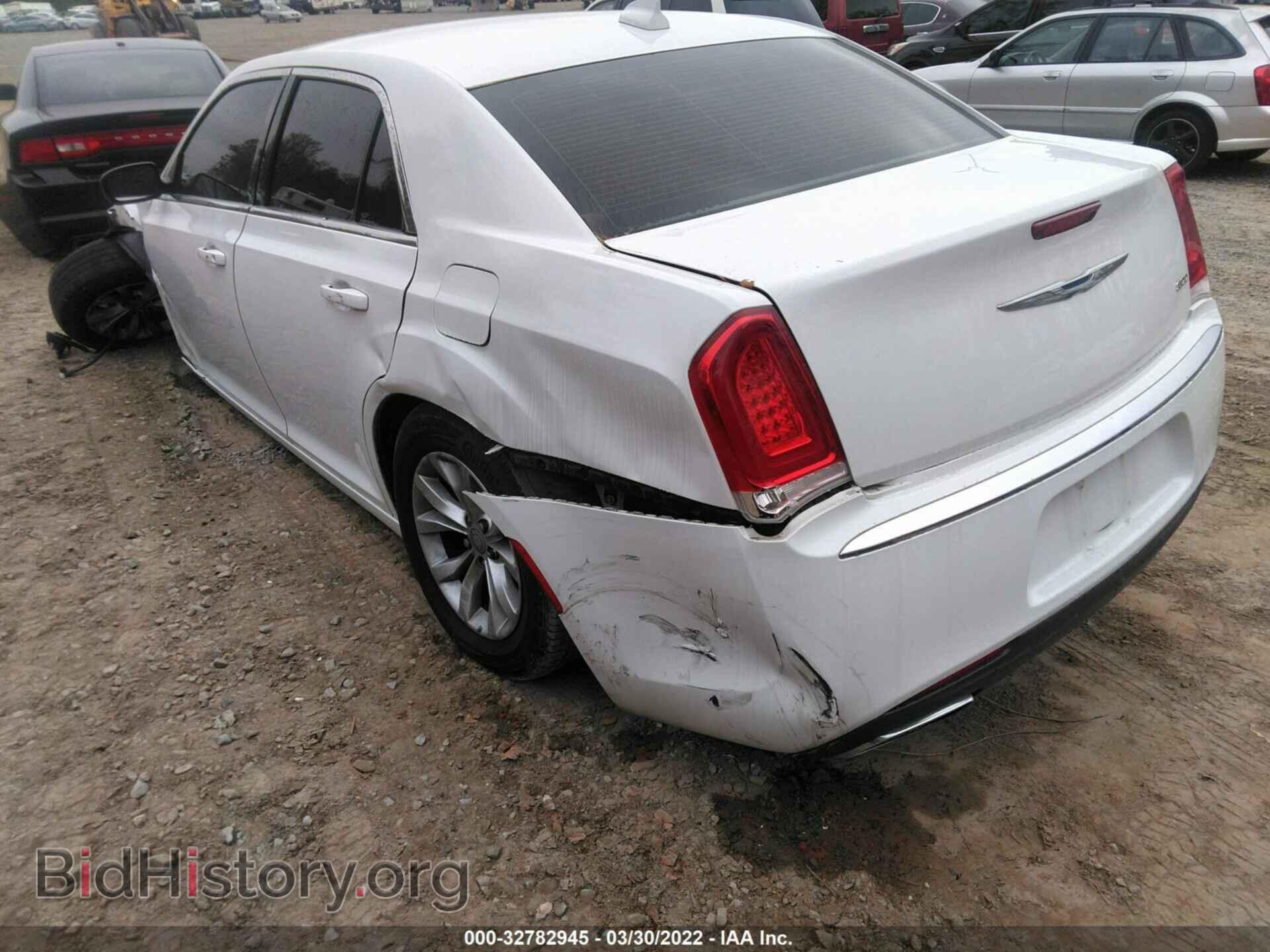 2015 CHRYSLER 300 - VIN: 2C3CCAAG8FH813911 - Фото 12