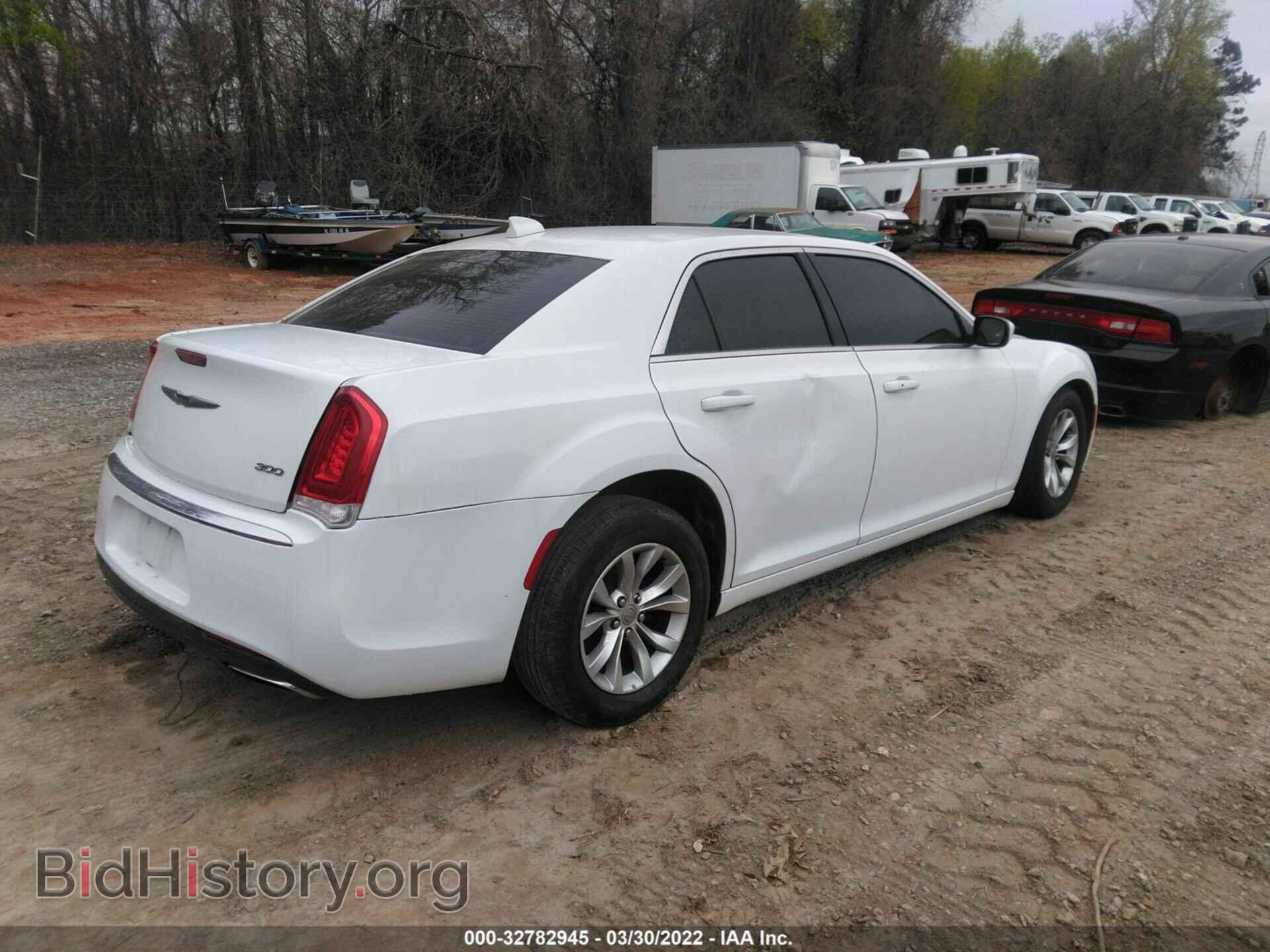 2015 CHRYSLER 300 - VIN: 2C3CCAAG8FH813911 - Фото 4