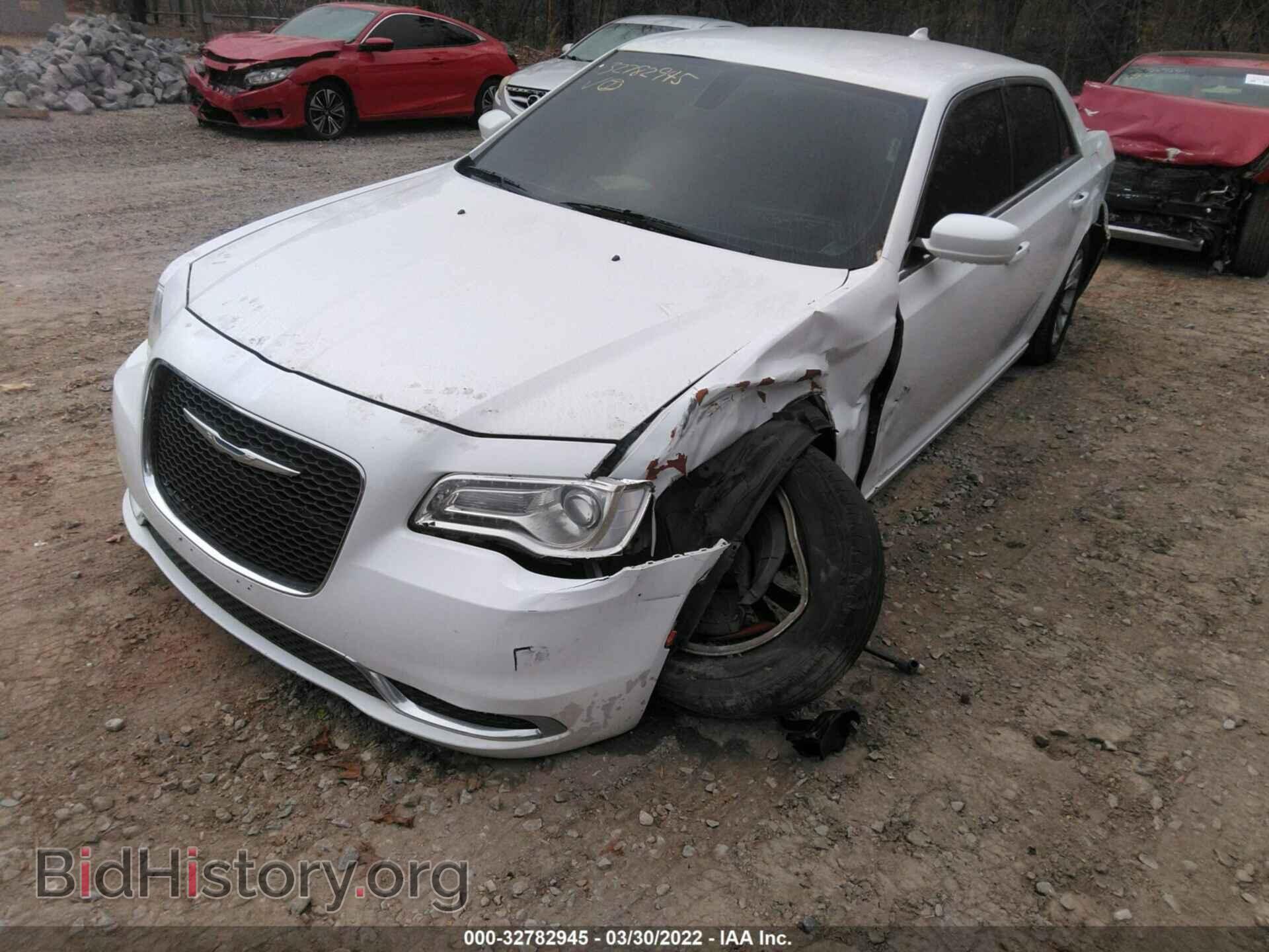 2015 CHRYSLER 300 - VIN: 2C3CCAAG8FH813911 - Фото 6