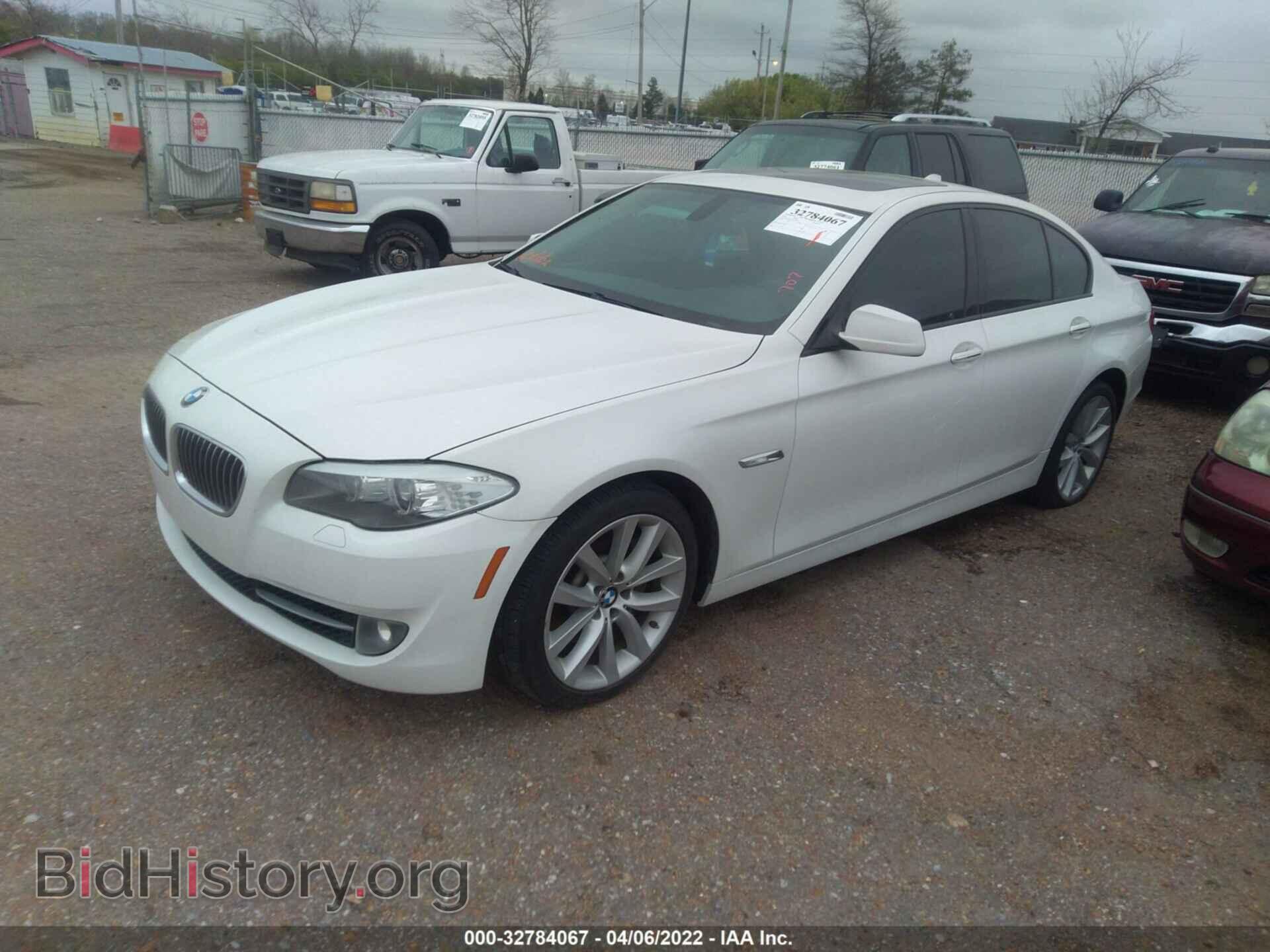 2011 BMW 5 SERIES - VIN: WBAFR7C54BC802064 - Фото 2