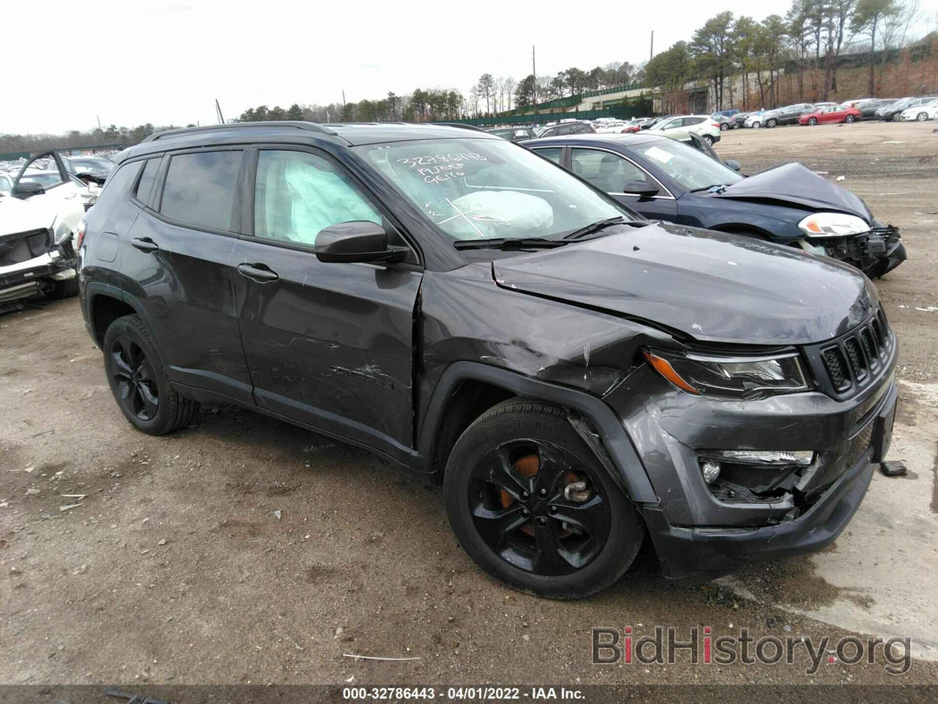 Photo 3C4NJDBB9KT593033 - JEEP COMPASS 2019