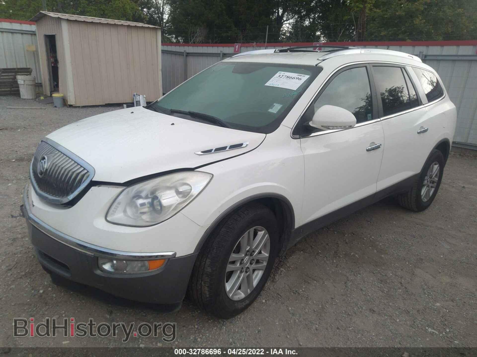 2012 BUICK ENCLAVE - VIN: 5GAKRAED4CJ327162 - Фото 2