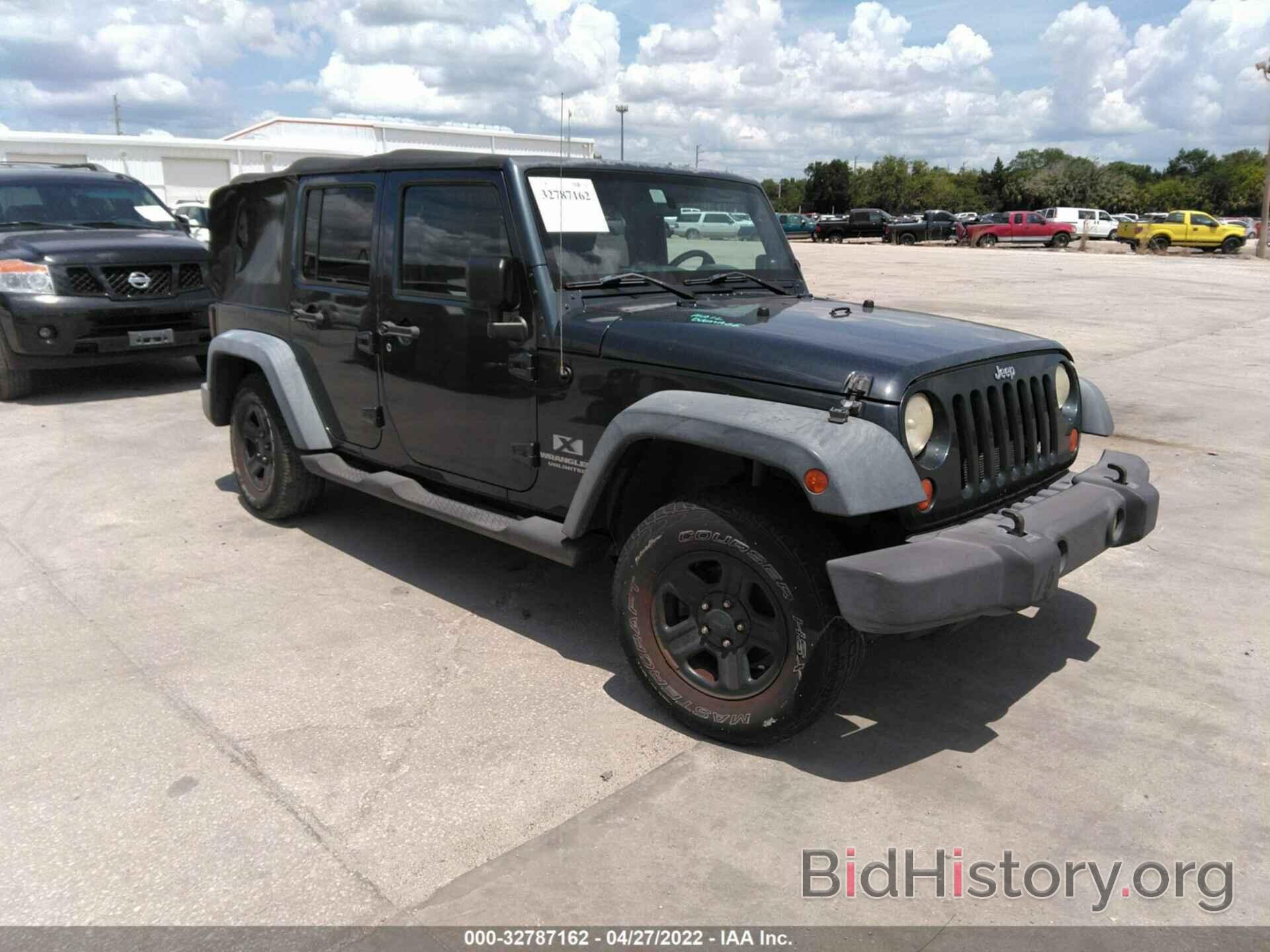 Фотография 1J4GB39117L199407 - JEEP WRANGLER 2007