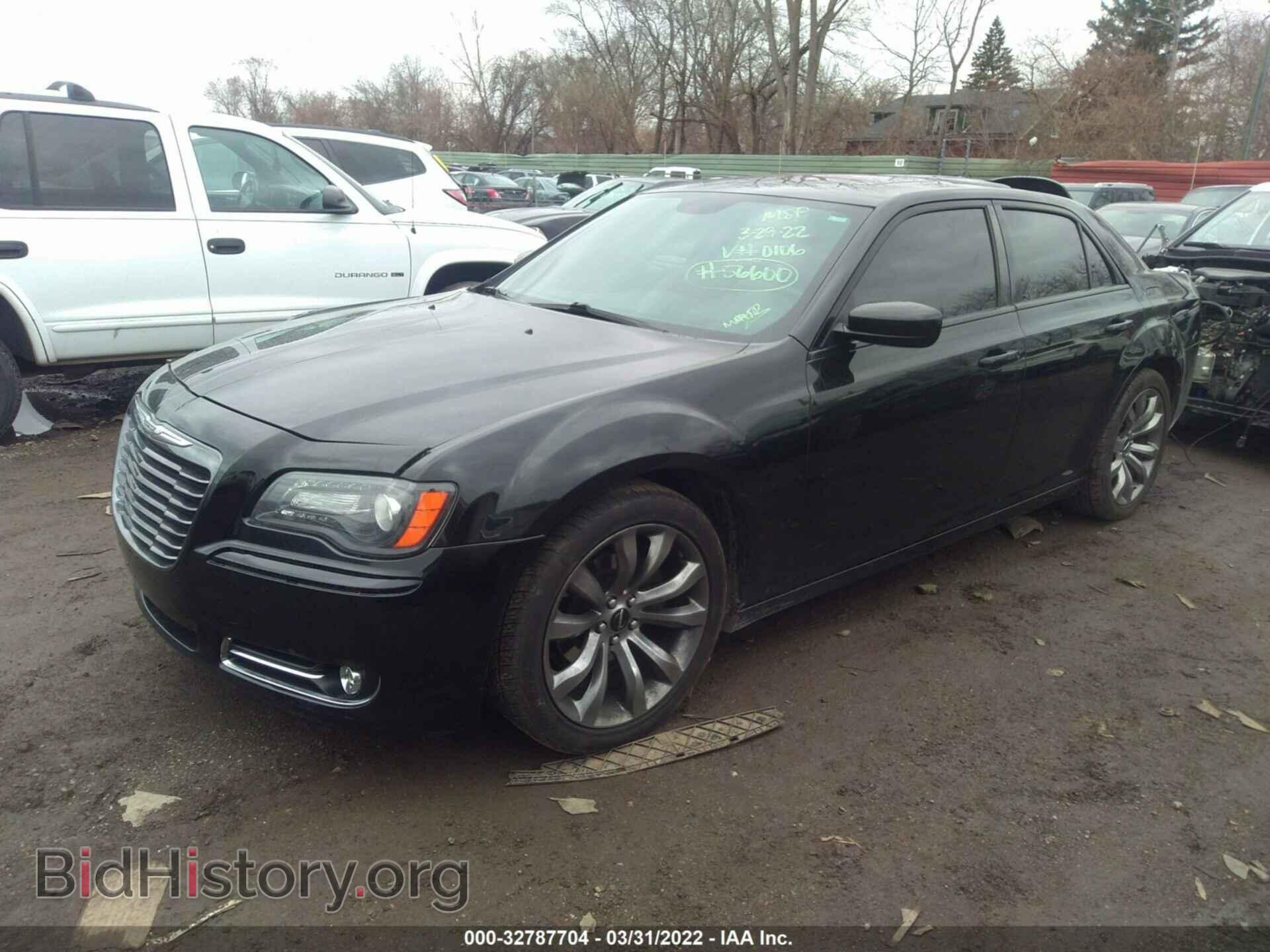 2014 CHRYSLER 300 - VIN: 2C3CCABG3EH310106 - Фото 2