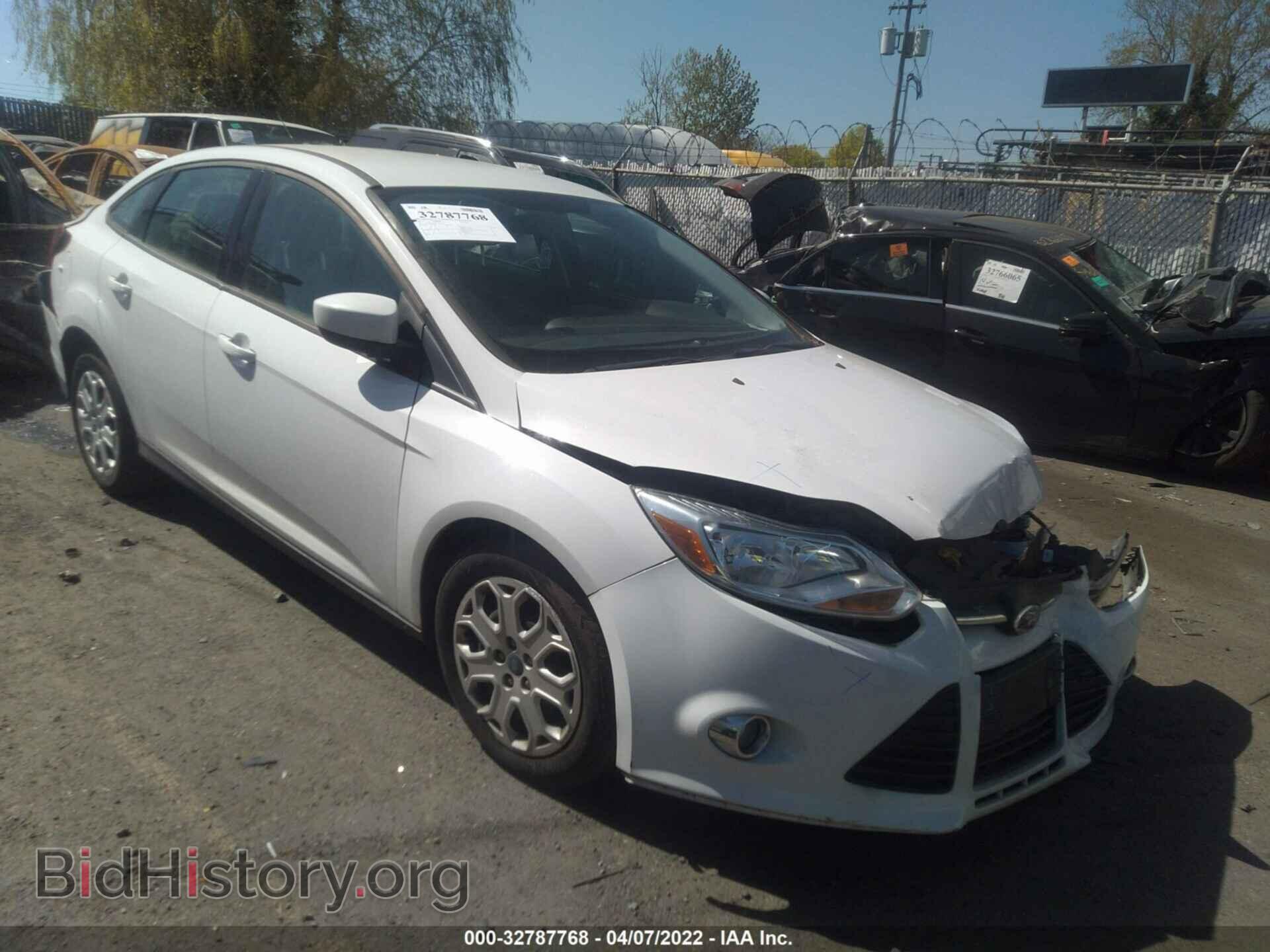 Photo 1FAHP3F29CL285265 - FORD FOCUS 2012