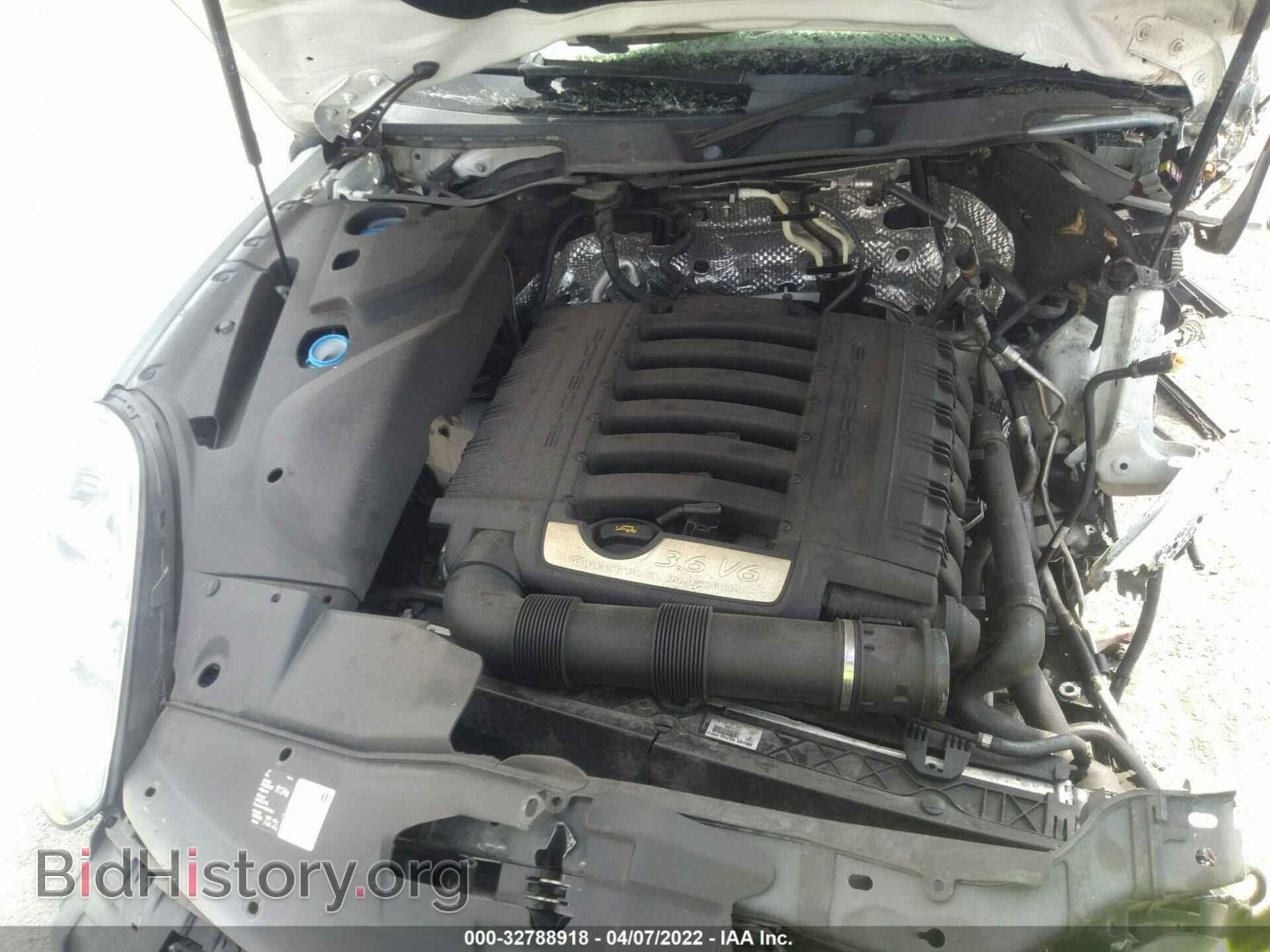 2016 PORSCHE CAYENNE - VIN: WP1AA2A22GLA02966 - Фото 10