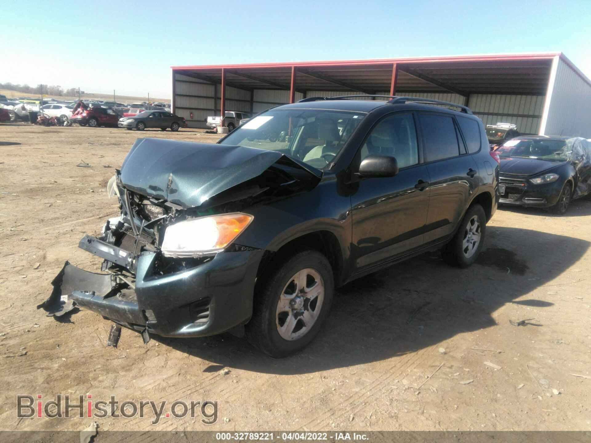 2011 TOYOTA RAV4 - VIN: 2T3BF4DV6BW153727 - Фото 2