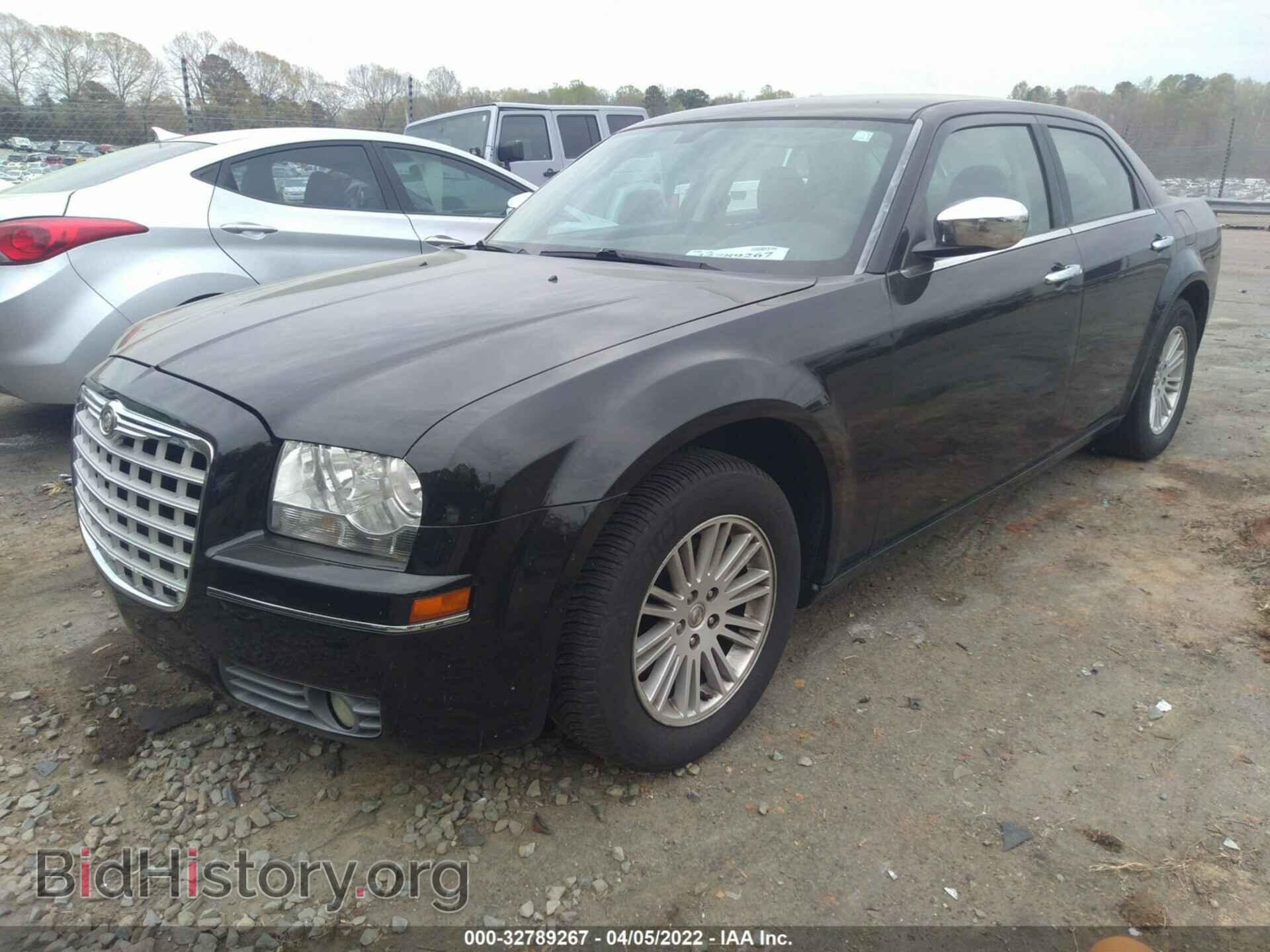 2010 CHRYSLER 300 - VIN: 2C3CA4CD7AH284759 - Фото 2