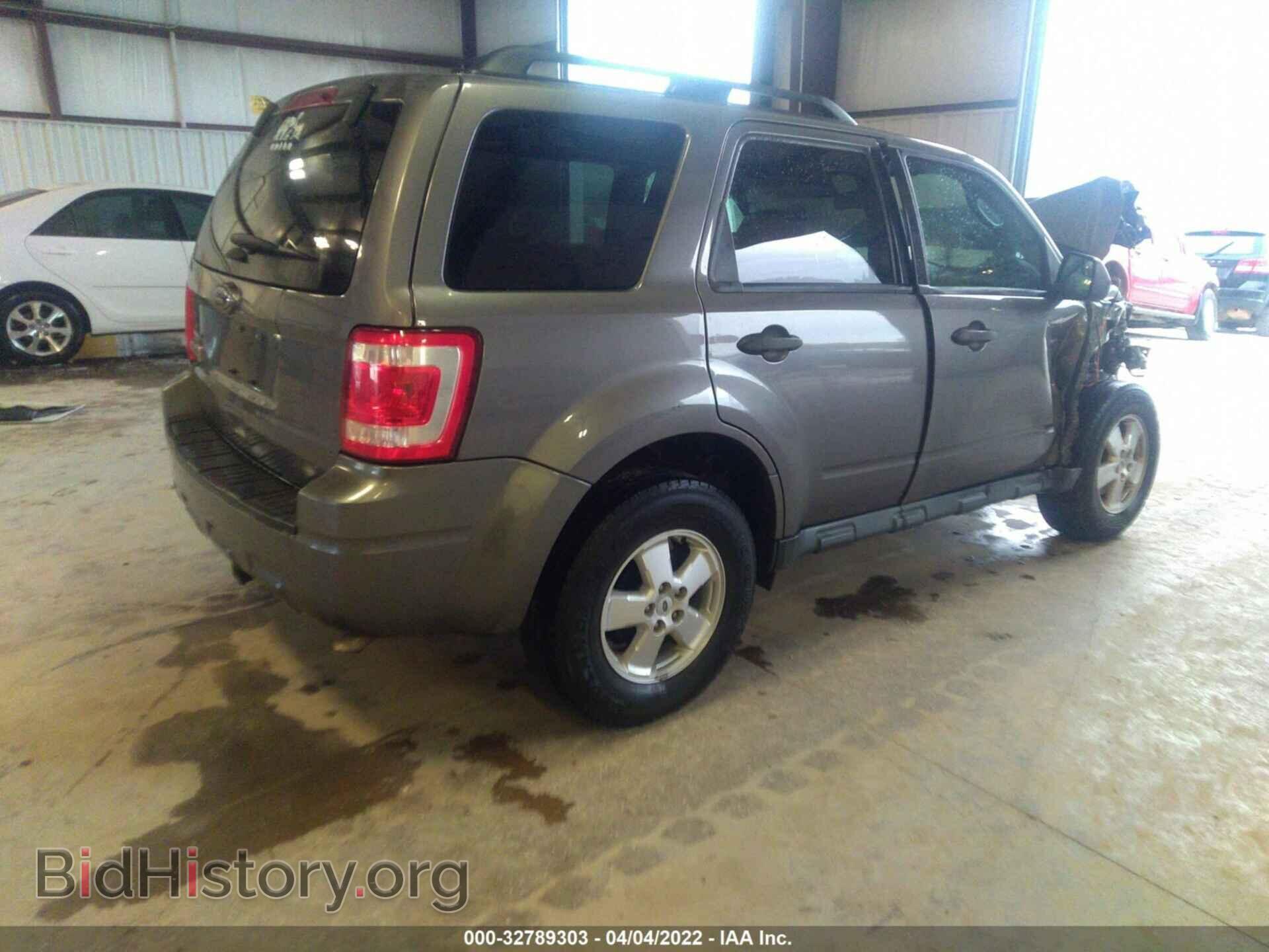2011 FORD ESCAPE - VIN: 1FMCU0D76BKC03700 - Фото 4