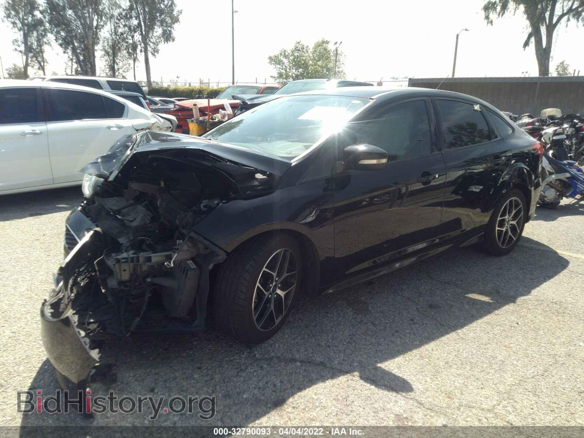 2016 FORD FOCUS - VIN: 1FADP3F29GL282421 - Photo 2