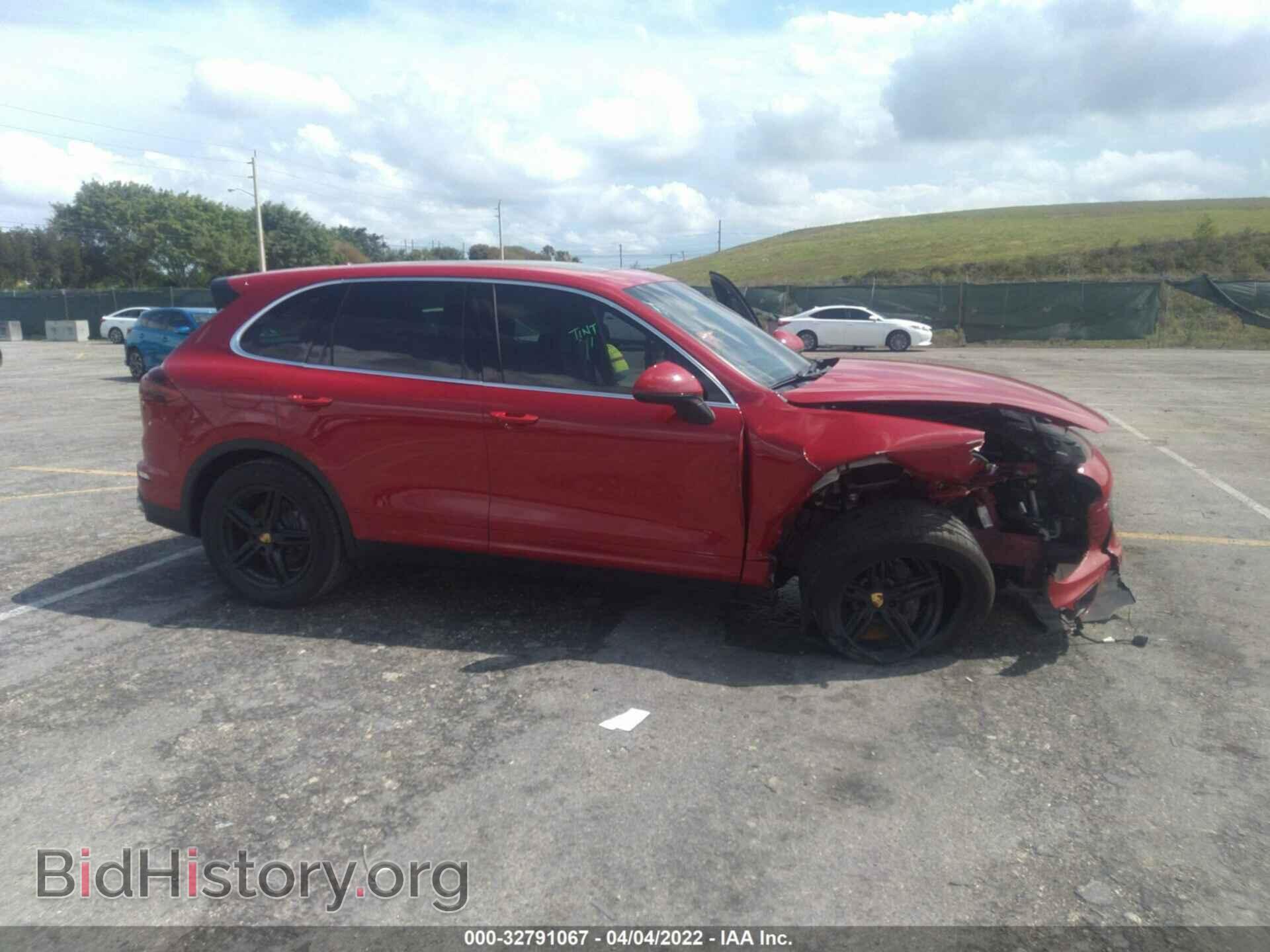 2017 PORSCHE CAYENNE - VIN: WP1AA2A25HKA90984 - Фото 6