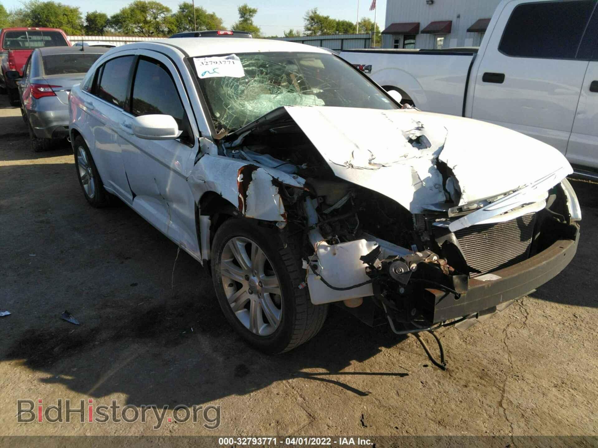 Фотография 1C3CCBBG8CN122157 - CHRYSLER 200 2012