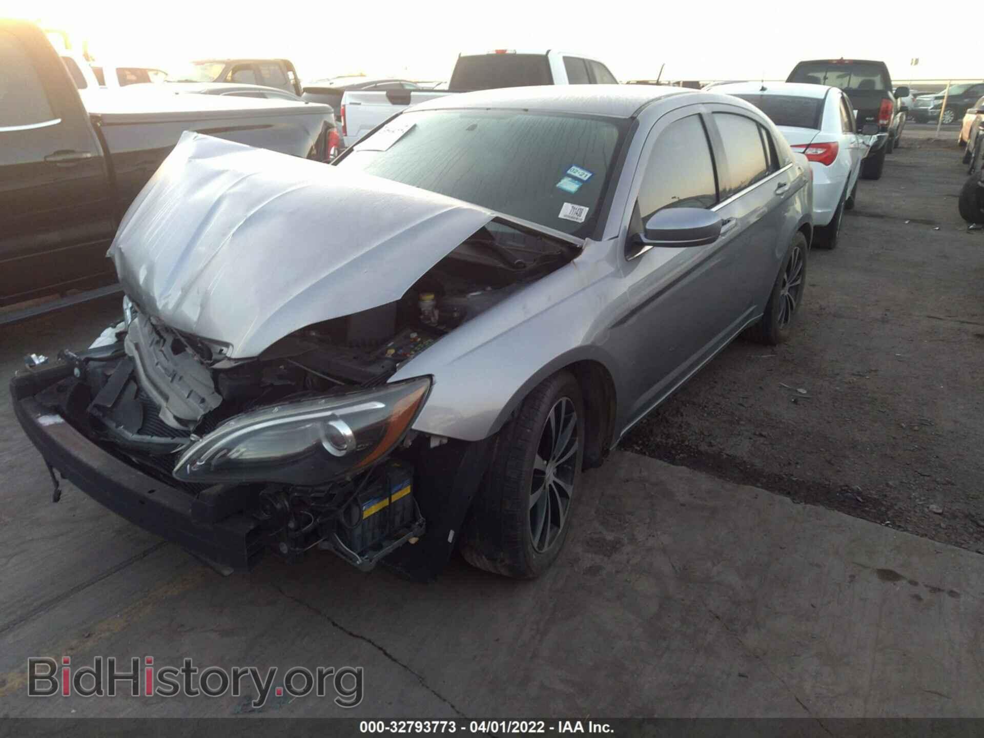 2013 CHRYSLER 200 - VIN: 1C3CCBBG7DN754634 - Фото 2