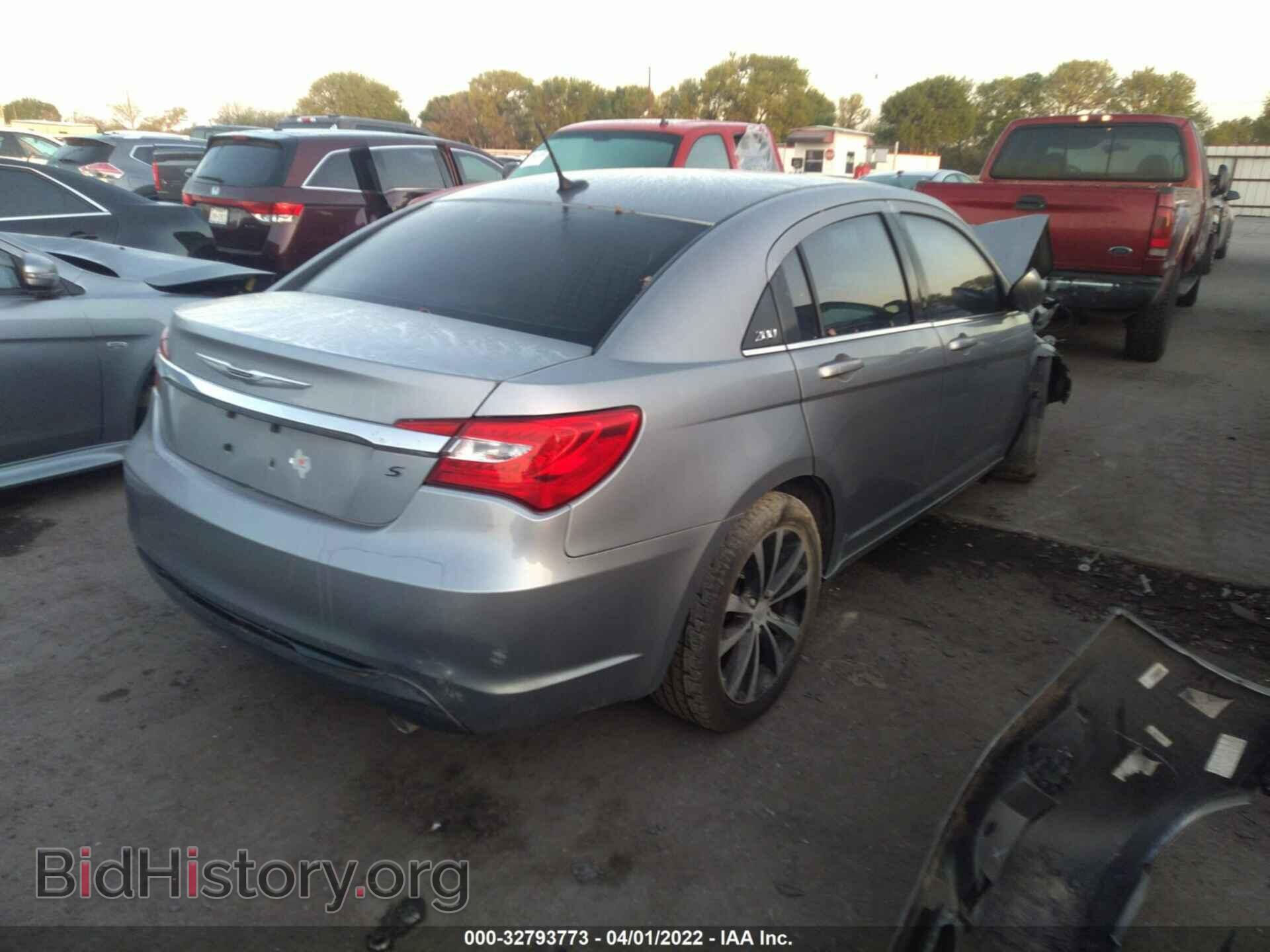 2013 CHRYSLER 200 - VIN: 1C3CCBBG7DN754634 - Фото 4