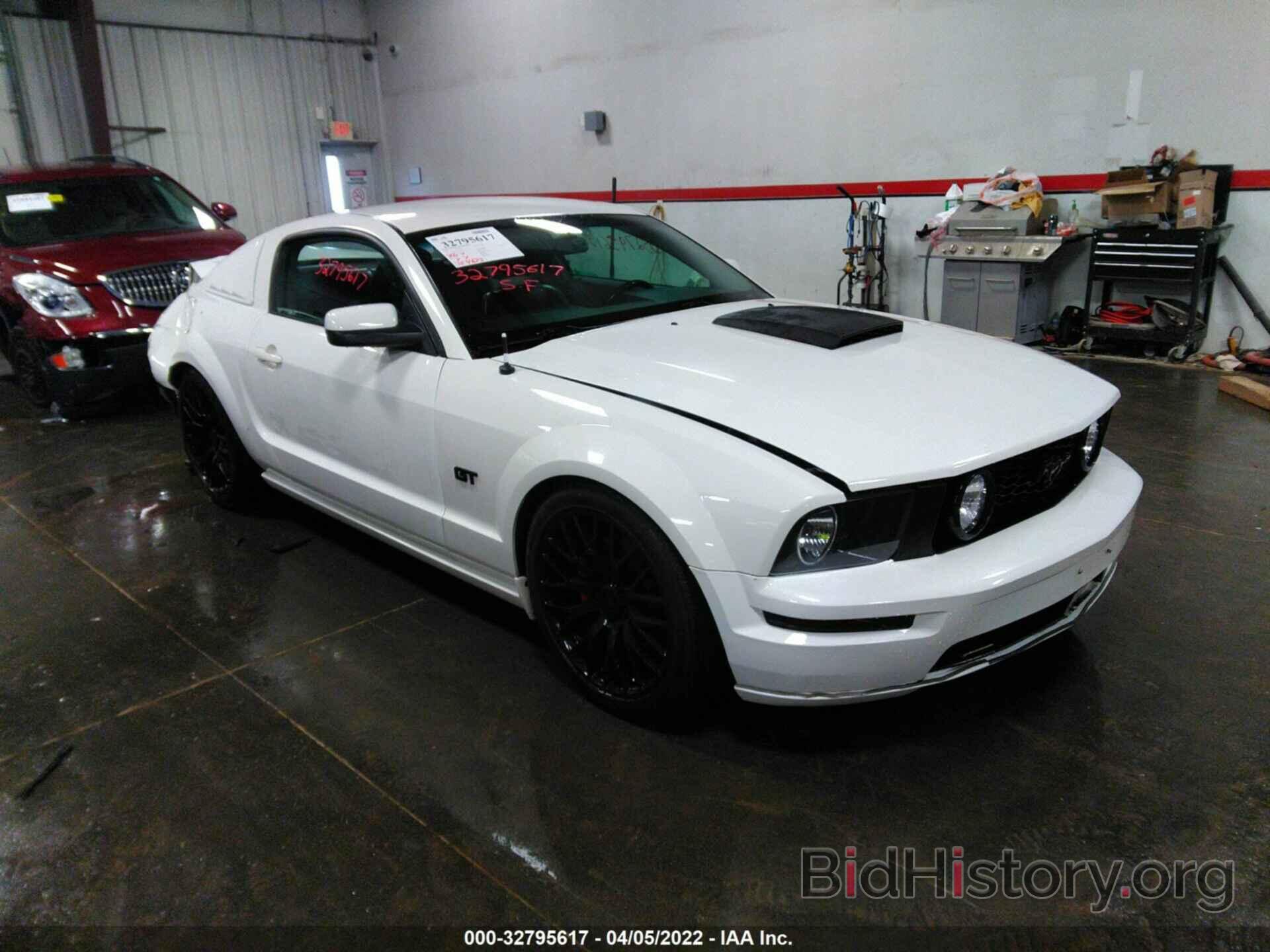 Photo 1ZVFT82H375259000 - FORD MUSTANG 2007