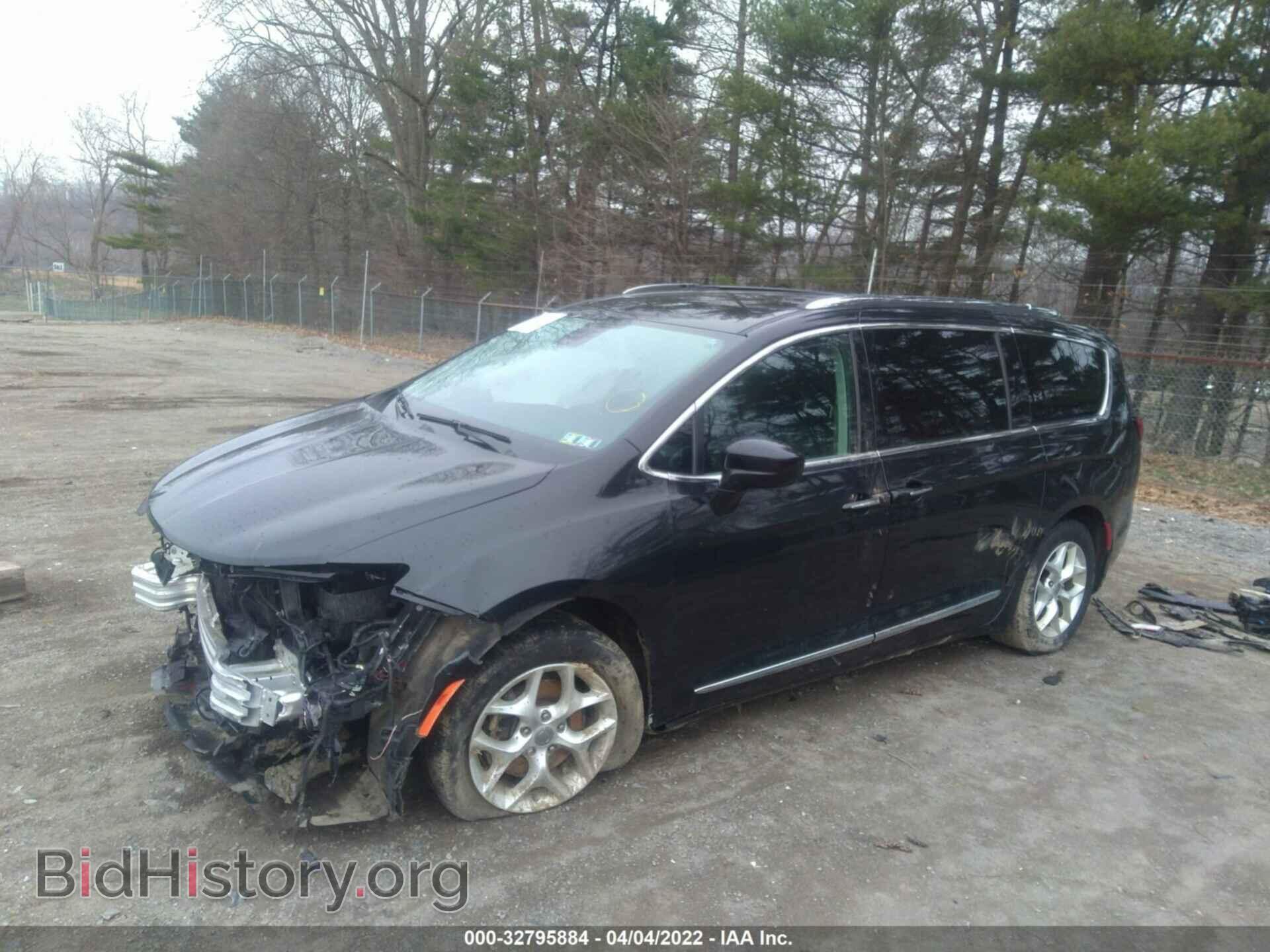 2017 CHRYSLER PACIFICA - VIN: 2C4RC1EG3HR623737 - Photo 2