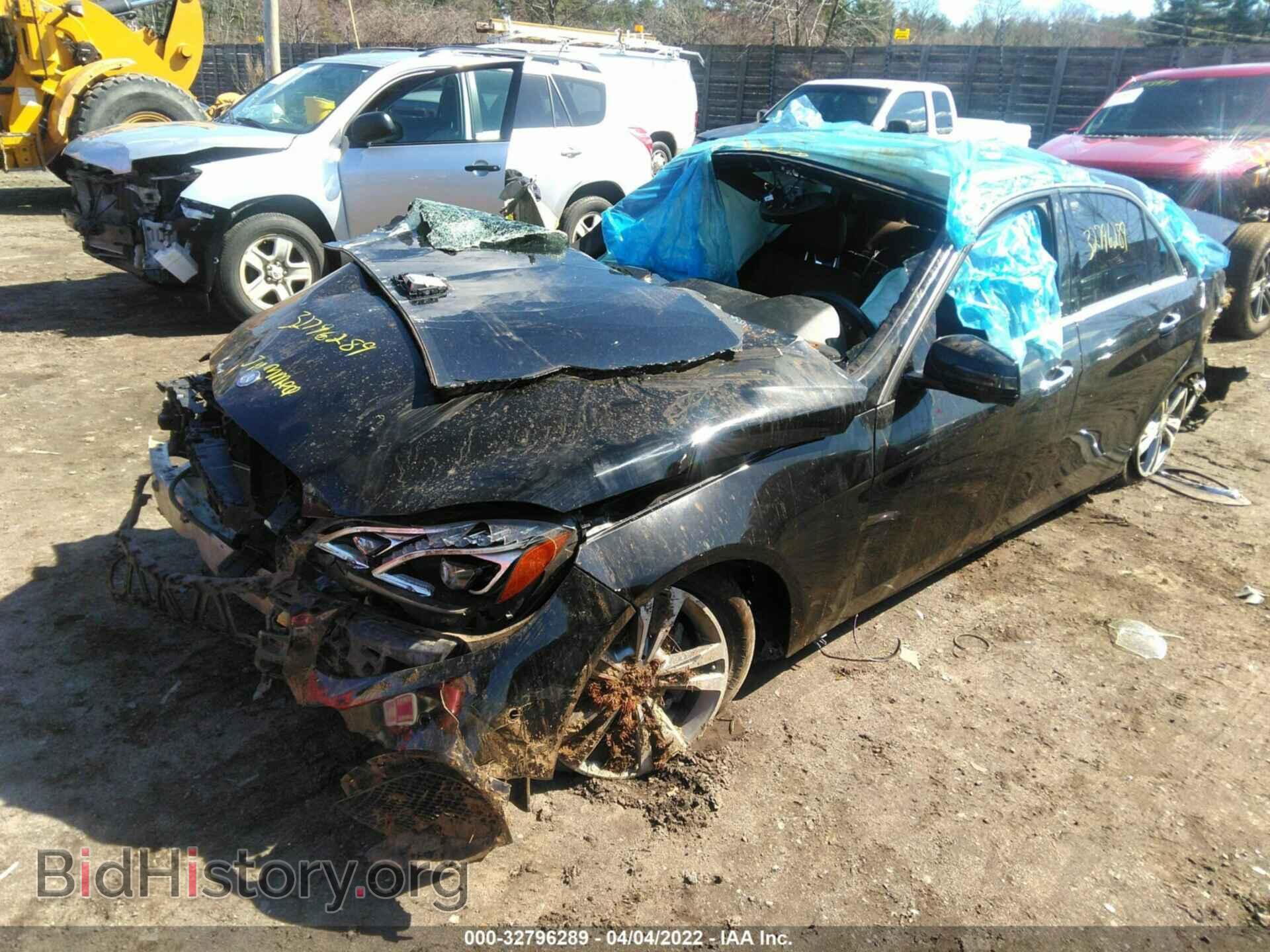 2014 MERCEDES-BENZ E-CLASS - VIN: WDDHF8JB9EB052776 - Фото 2