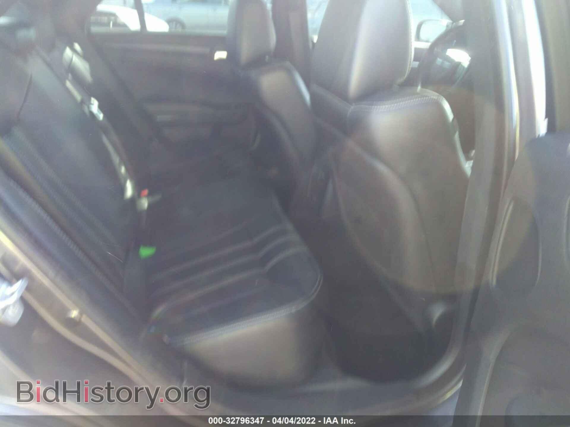 2015 CHRYSLER 300 - VIN: 2C3CCABG4FH882013 - Фото 8