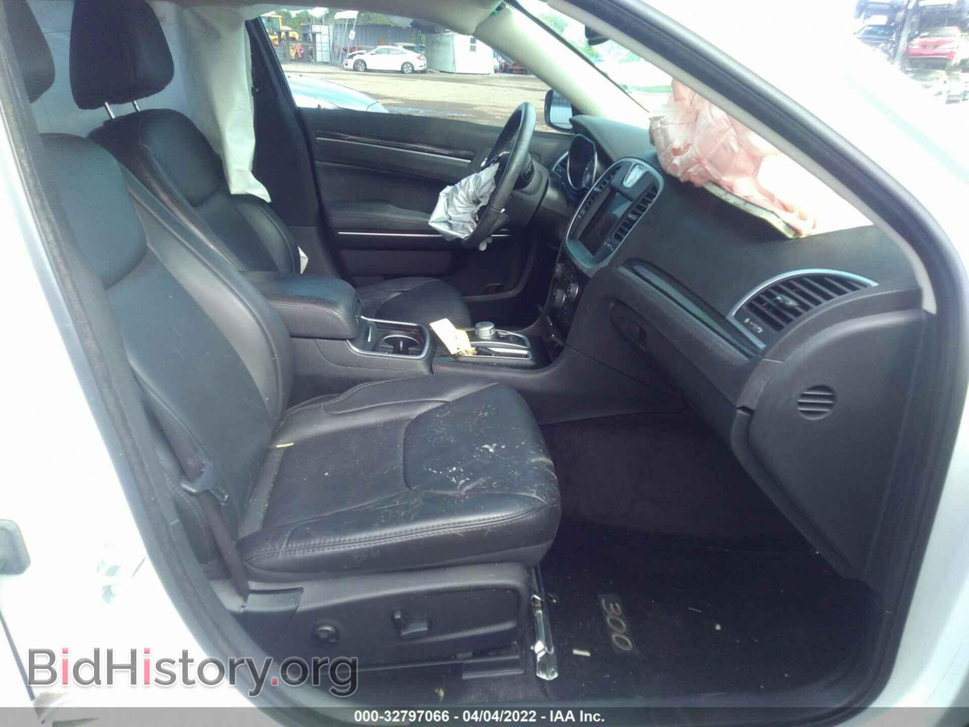 2017 CHRYSLER 300 - VIN: 2C3CCAAG9HH552498 - Фото 5